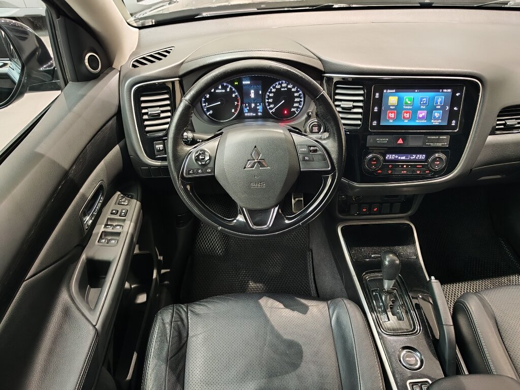 Автомобиль Mitsubishi Outlander 2.0 CVT (146 л.с.) 4WD - 14