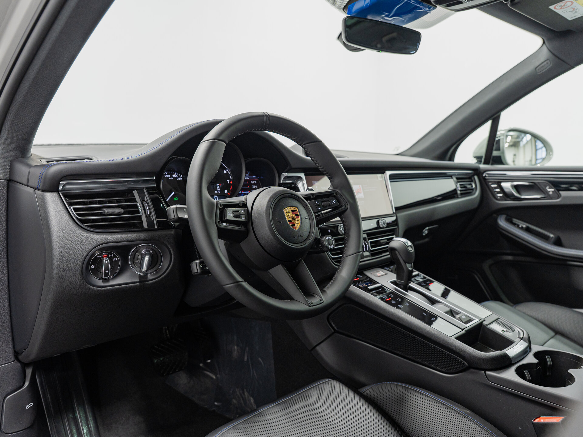 Автомобиль Porsche Macan 2.0 AMT (265 л.с.) 4WD - 13