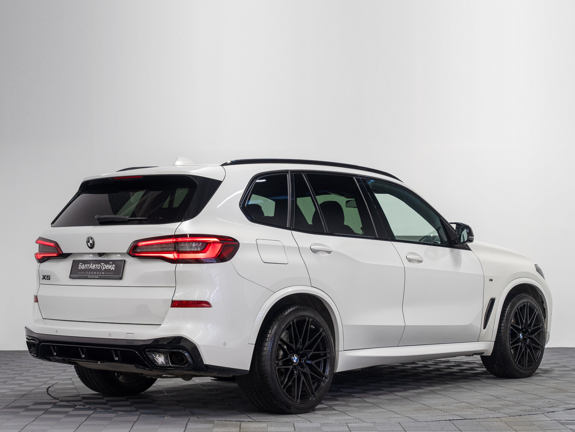Автомобиль BMW X5 30d 3.0d AT (265 л.с.) 4WD - 7