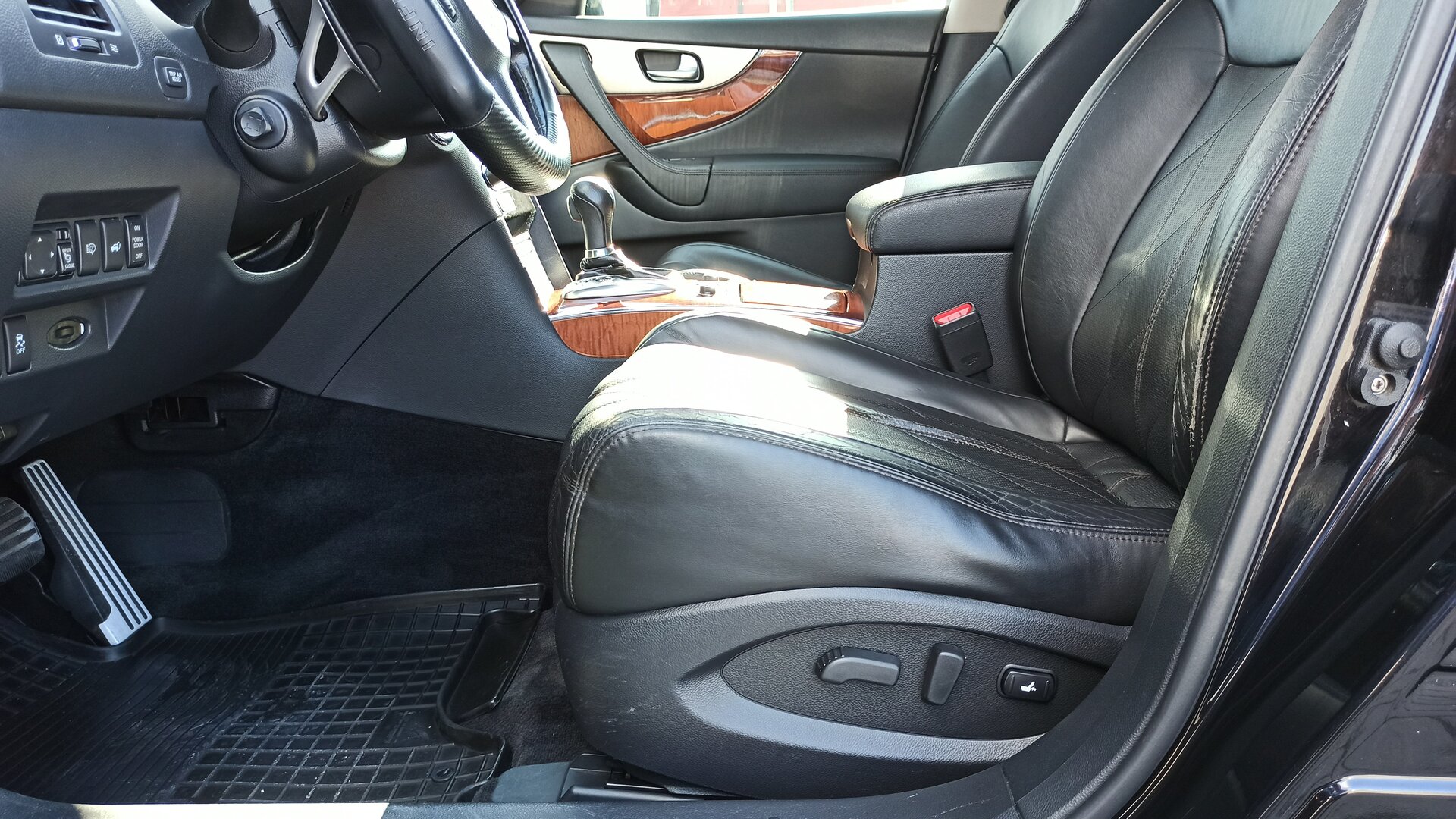 INFINITI QX70, I Десигн, фото 11