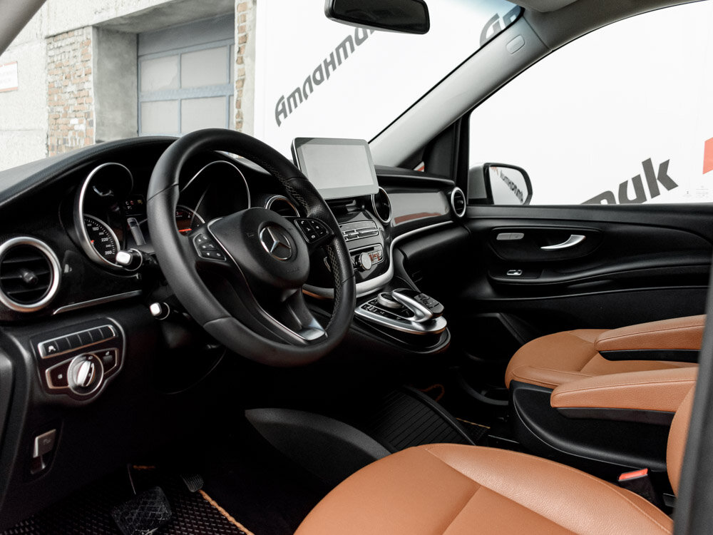 Купить Mercedes-Benz V-Класс 220 d длинный 2.1d AT (163 л.с.), 2018 в Екатеренбурге