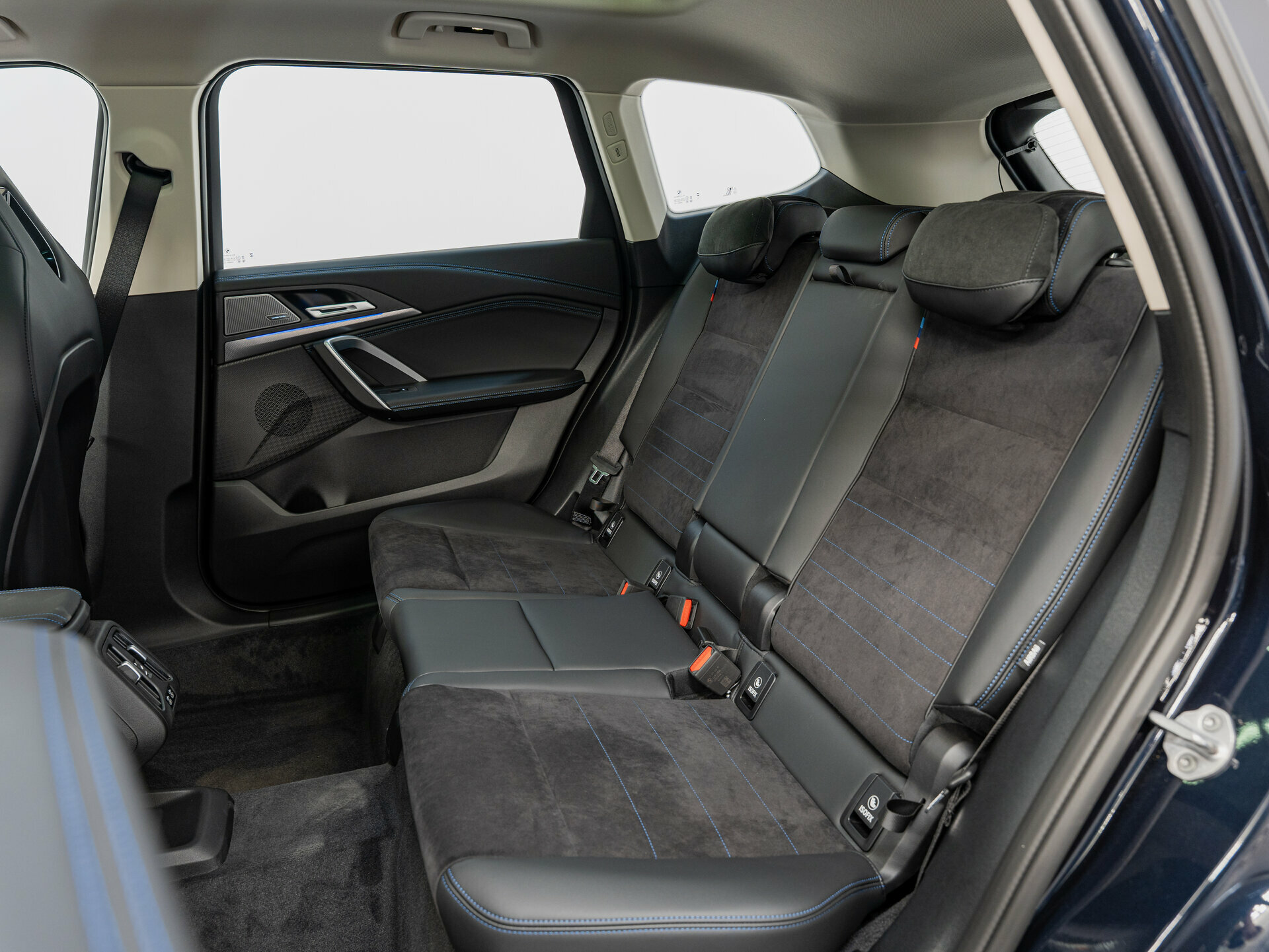 Автомобиль BMW X1 25Li xDrive 2.0 AMT (204 л.с.) 4WD - 17