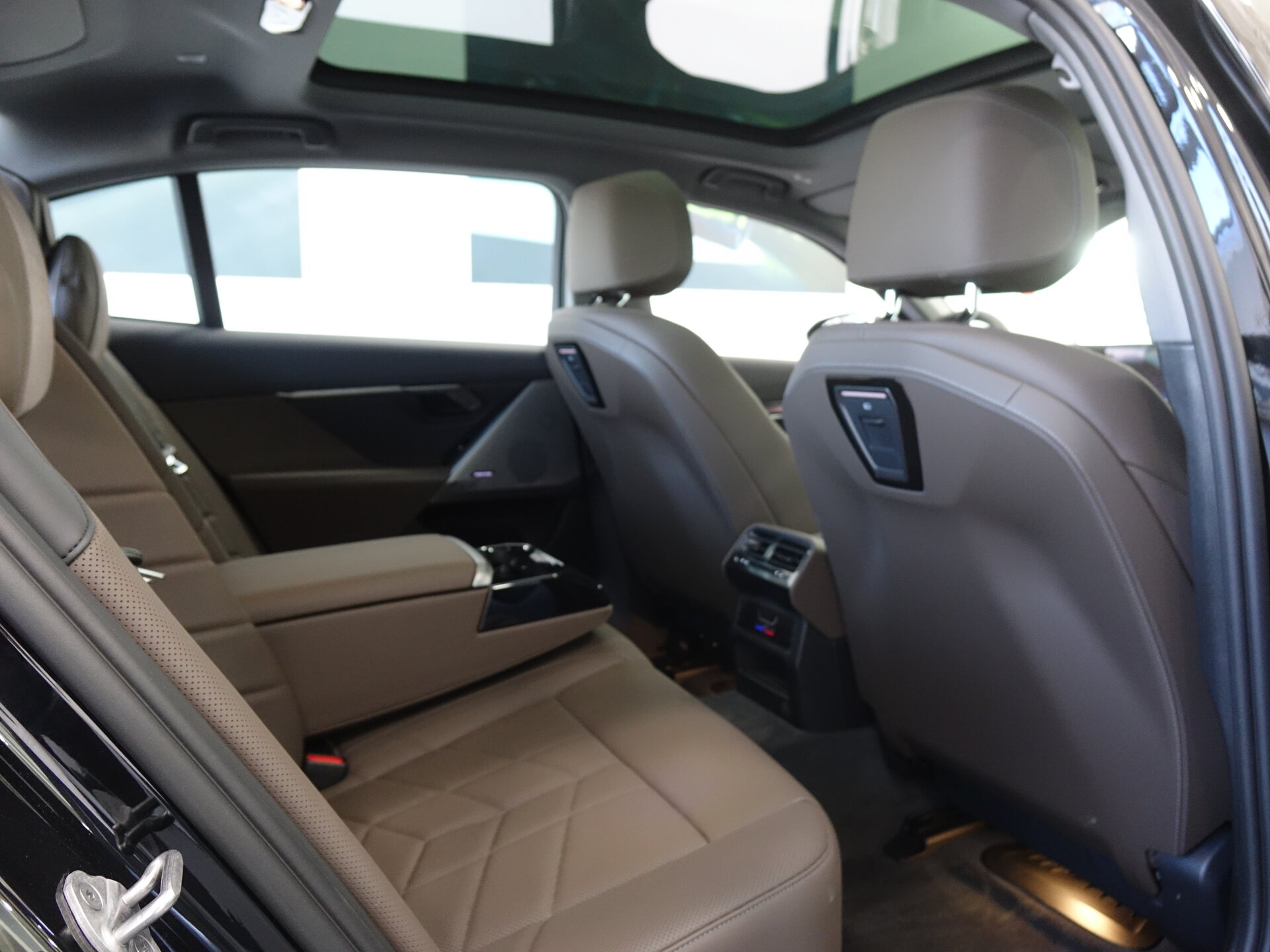 Автомобиль BMW 5 серии 530Li xDrive 2.0 AT (258 л.с.) 4WD - 18