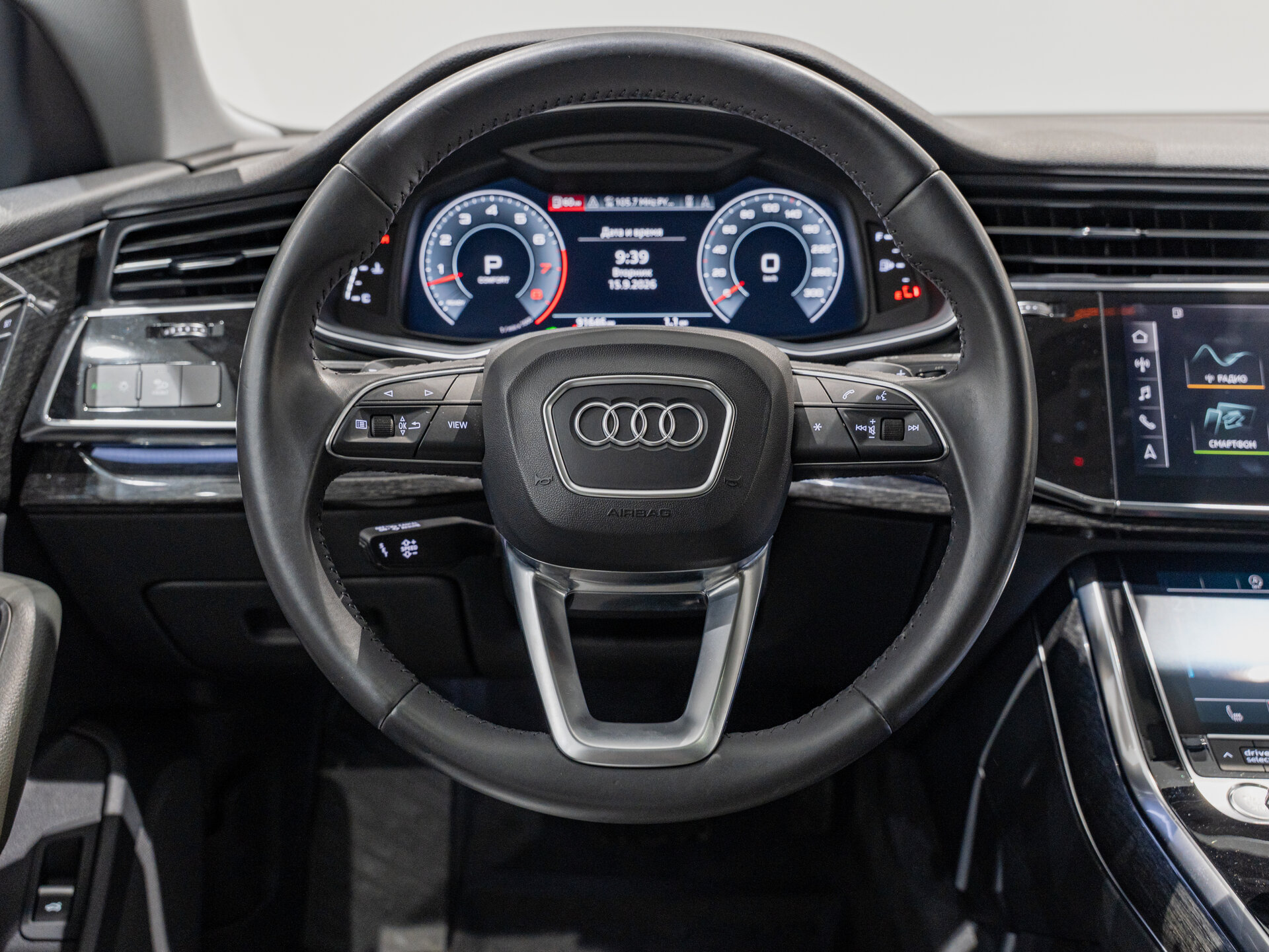 Автомобиль Audi Q8 55 TFSI 3.0 AT (340 л.с.) 4WD - 13