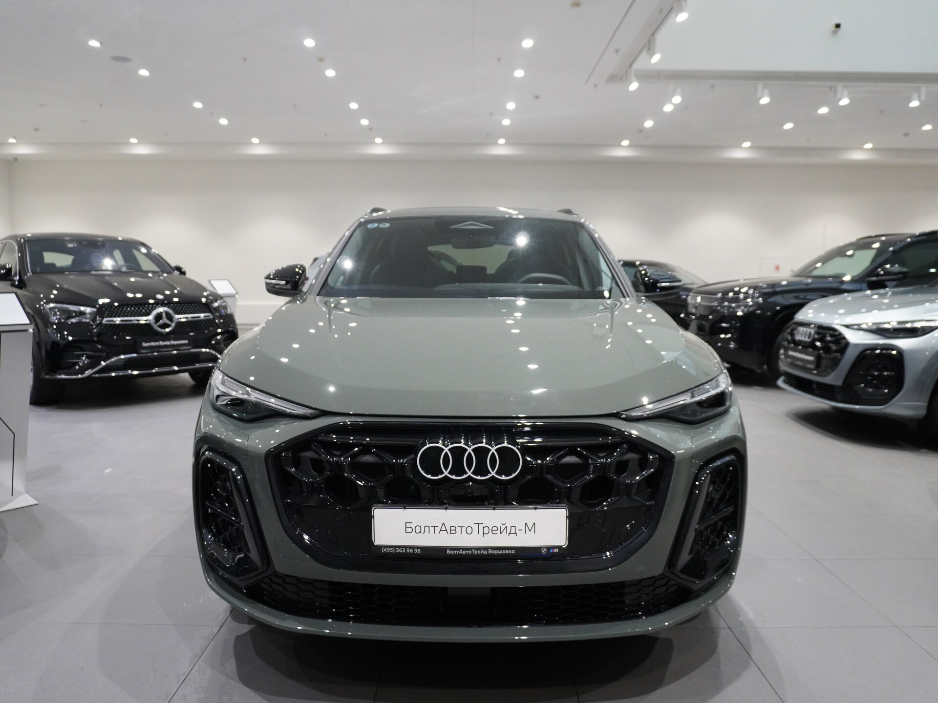 Автомобиль Audi Q5 L 2.0 AMT (204 л.с.) 4WD - 4