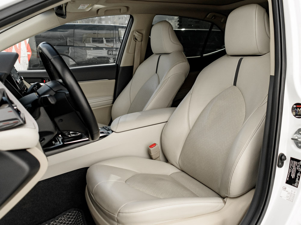 Купить Toyota Camry 3.5 AT (249 л.с.), 2022 в Екатеренбурге