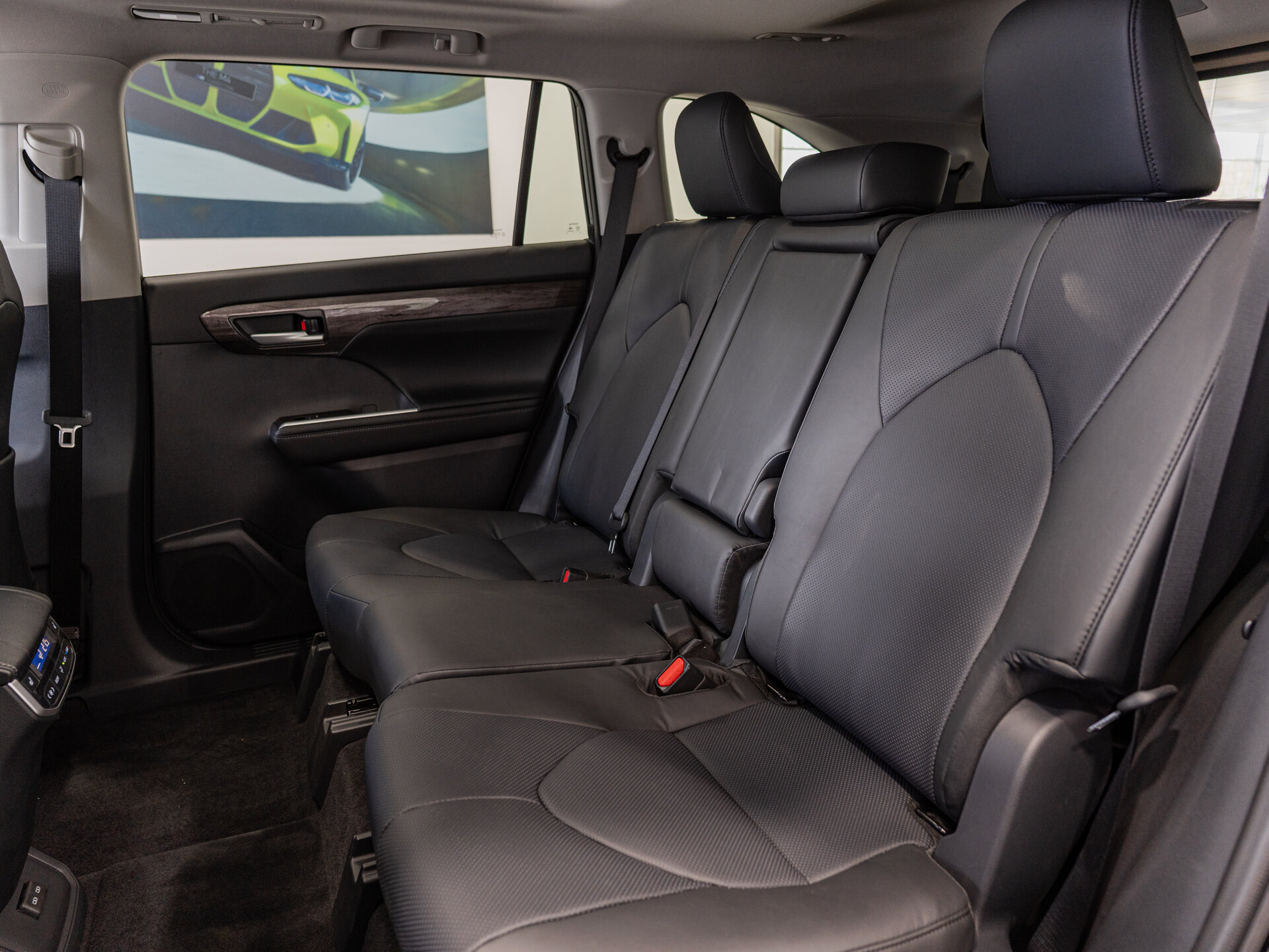 Автомобиль Toyota Highlander 2.0 AT (248 л.с.) 4WD - 17