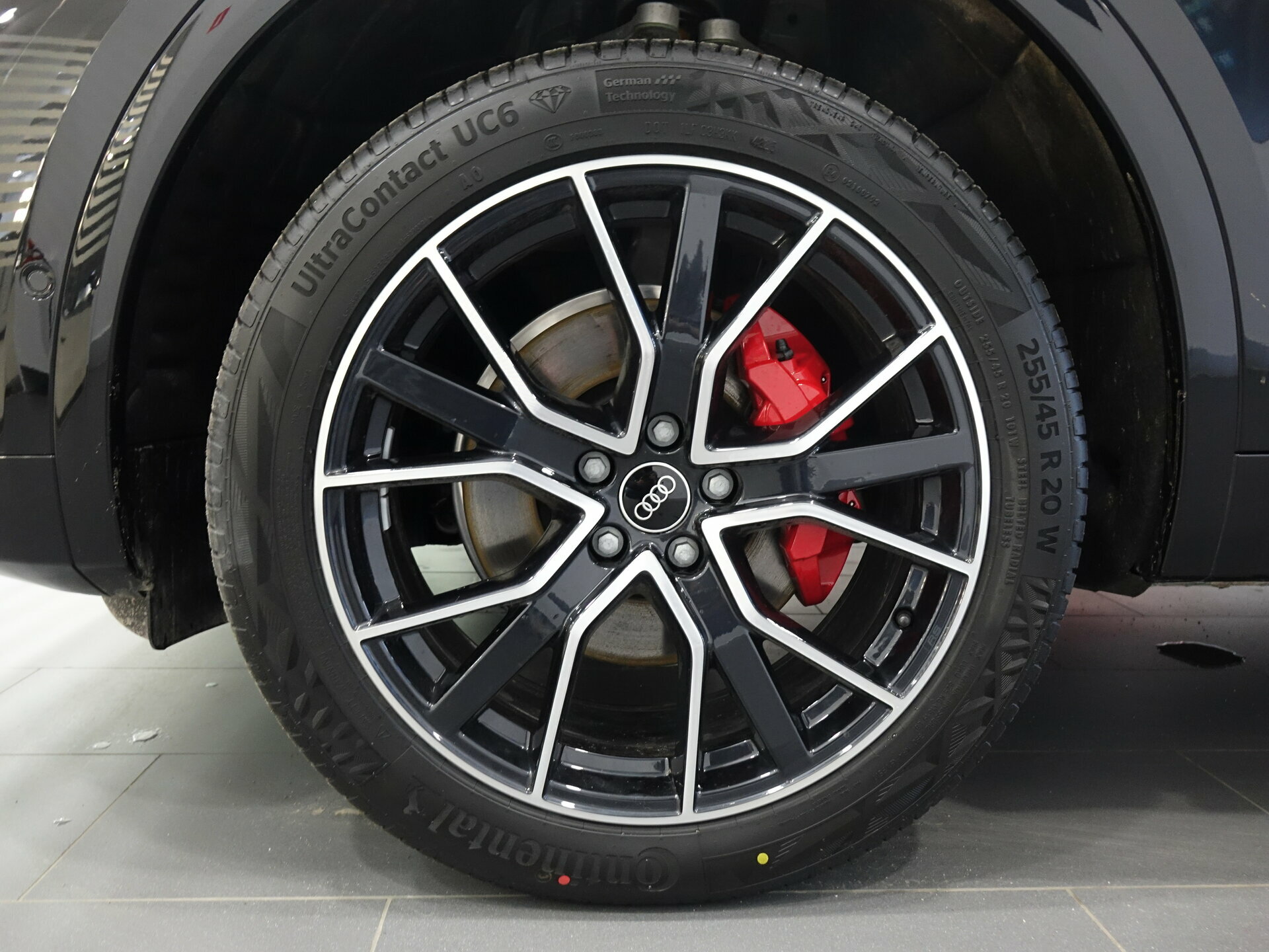 Автомобиль Audi Q5 L 45 TFSI 2.0 AMT (245 л.с.) 4WD - 9