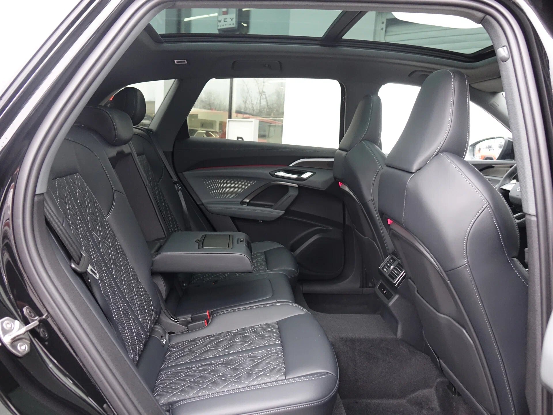 Автомобиль Audi Q5 L 2.0 AMT (204 л.с.) 4WD - 13