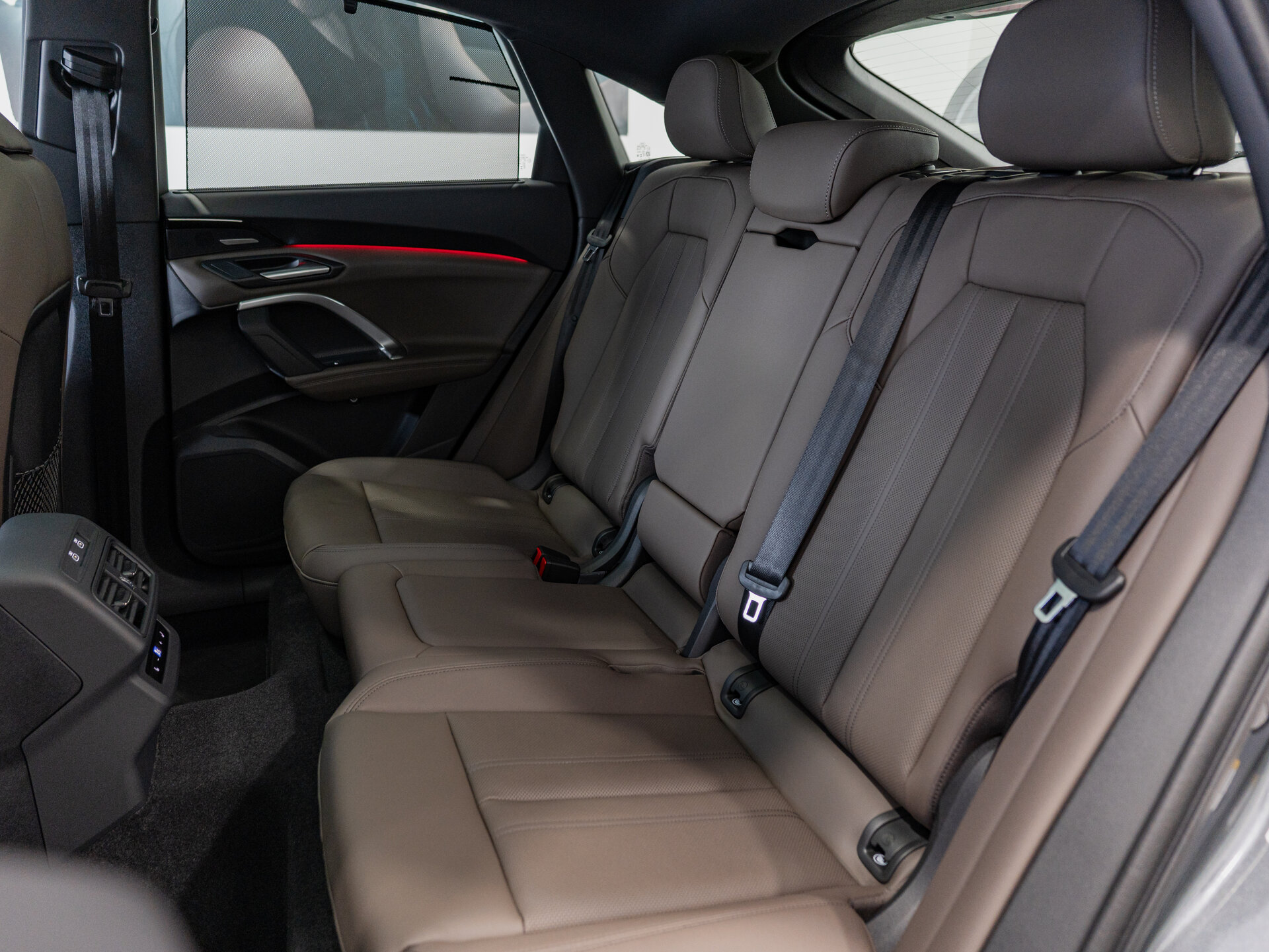 Автомобиль Audi Q5 Sportback TFSI quattro S tronic 2.0 AMT (272 л.с.) 4WD - 11