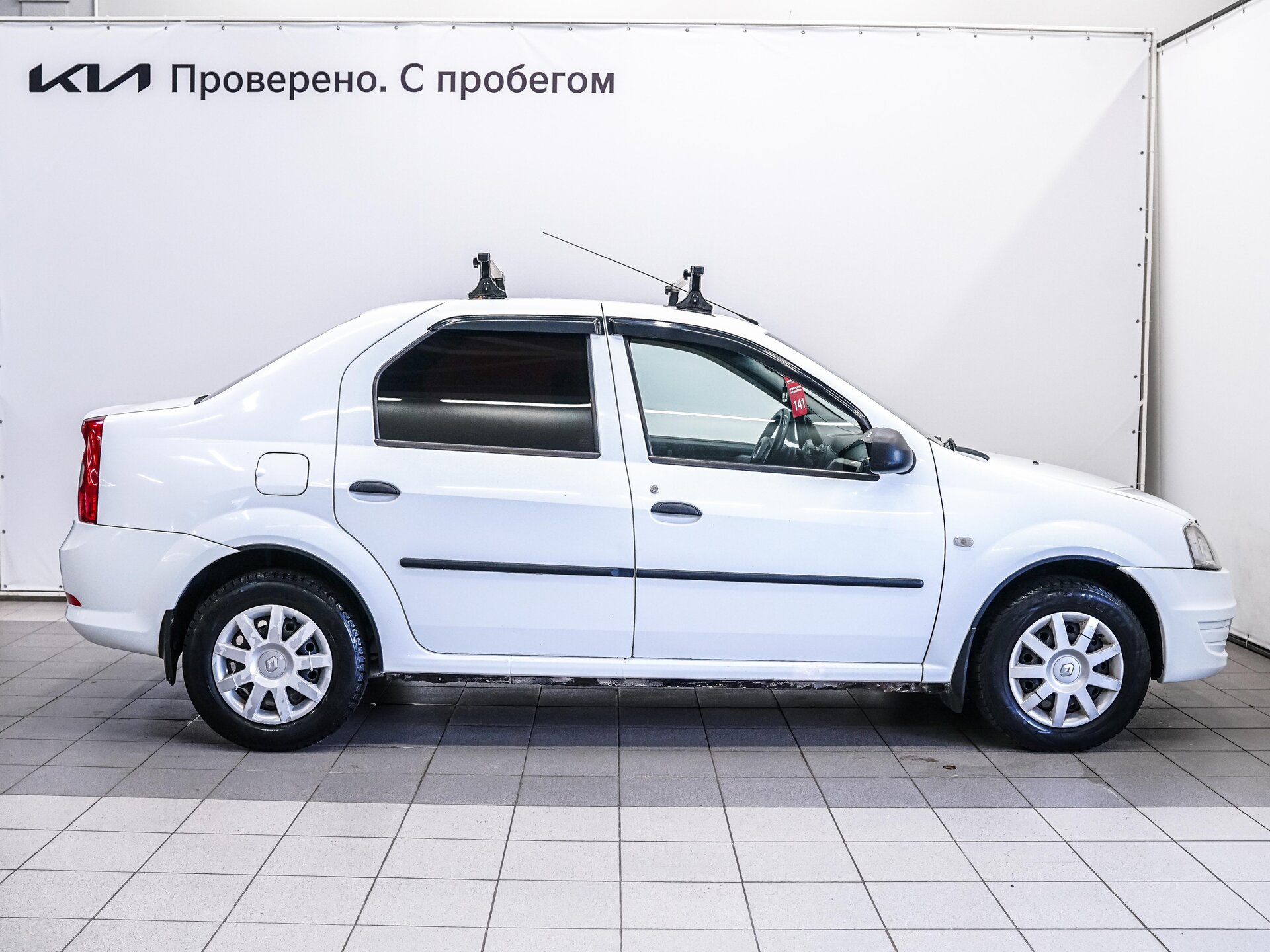 Renault Logan 2012 6