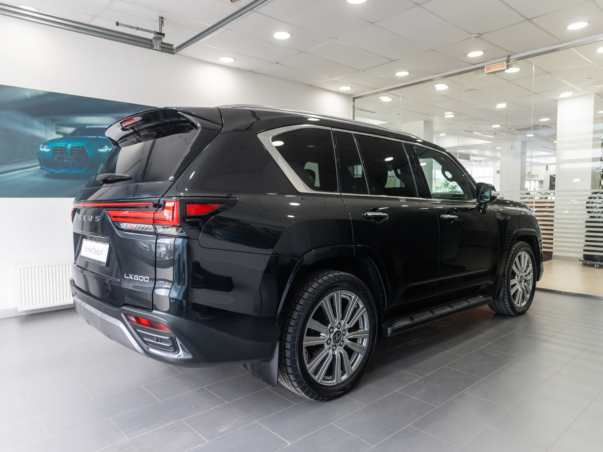 Автомобиль Lexus LX 600 3.4 AT (415 л.с.) 4WD - 4