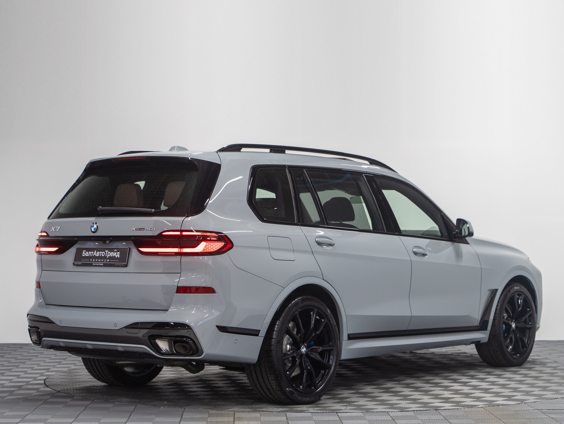 Автомобиль BMW X7 40i 3.0 AT (381 л.с.) 4WD - 8