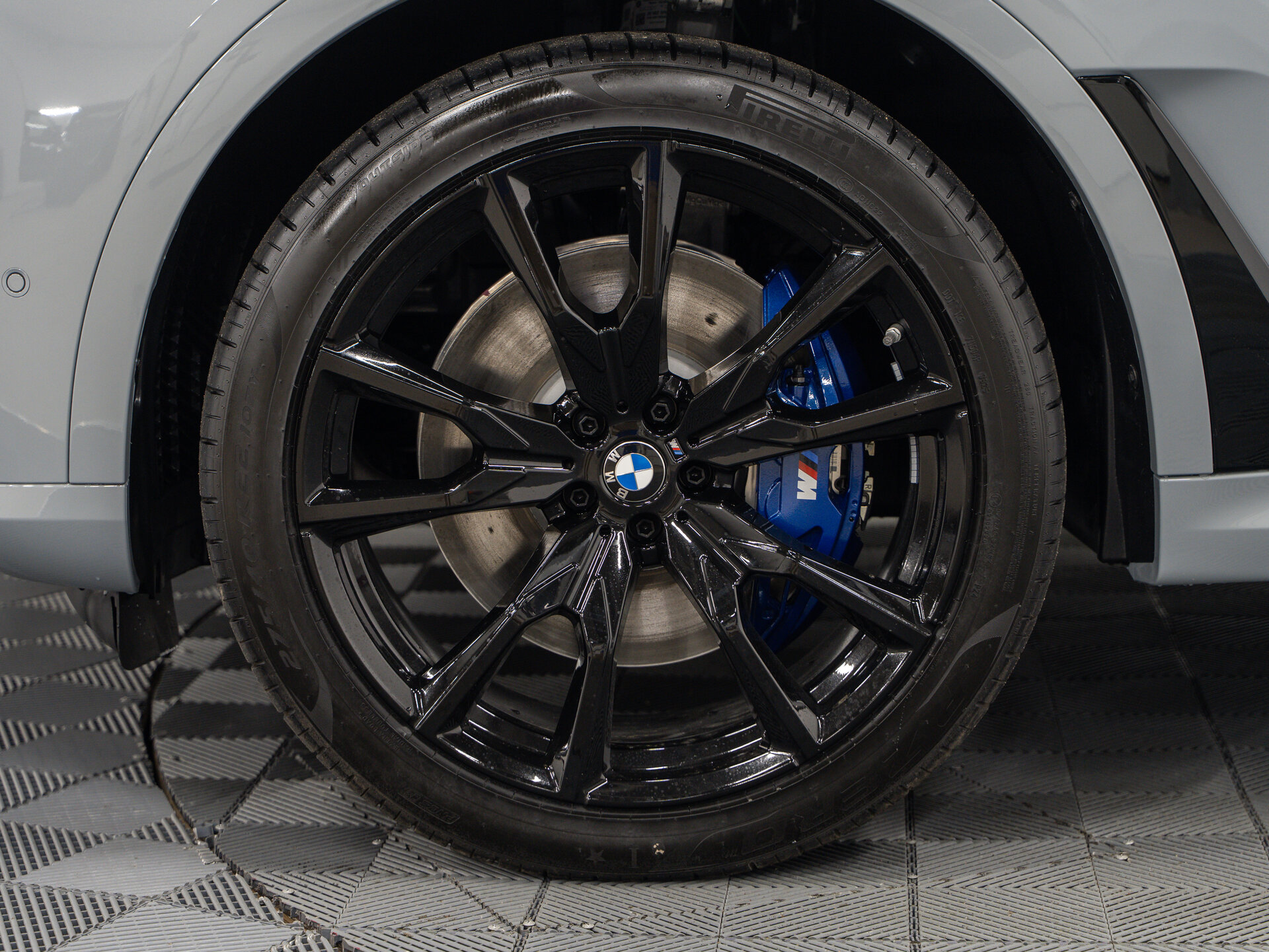 Автомобиль BMW X7 40i 3.0 AT (381 л.с.) 4WD - 4