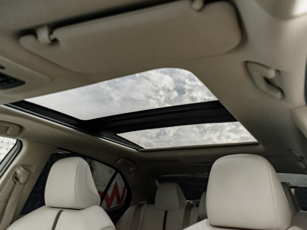 Купить Toyota Camry 3.5 AT (249 л.с.), 2022 в Екатеренбурге