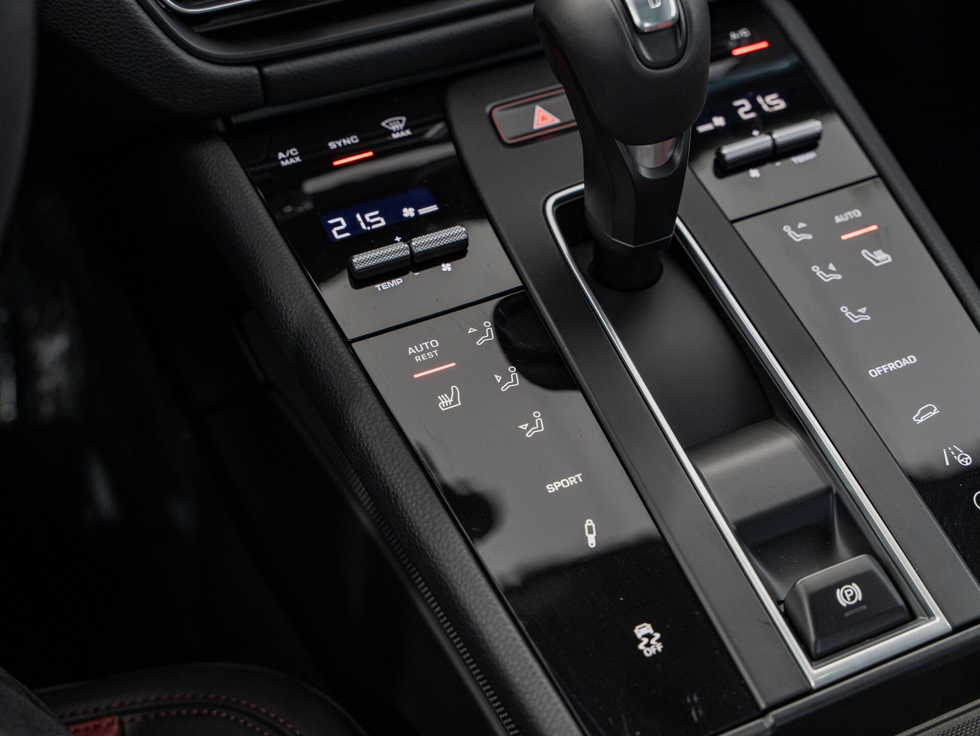 Автомобиль Porsche Macan 2.0 AMT (265 л.с.) 4WD - 14