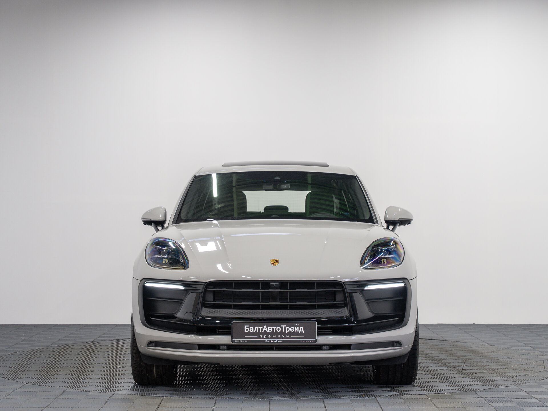 Автомобиль Porsche Macan 2.0 AMT (265 л.с.) 4WD - 4