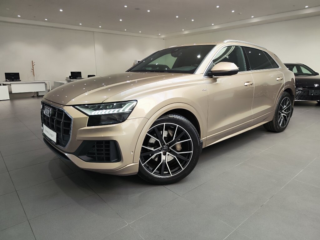 Автомобиль Audi Q8 55 TFSI 3.0 AT (340 л.с.) 4WD - 1