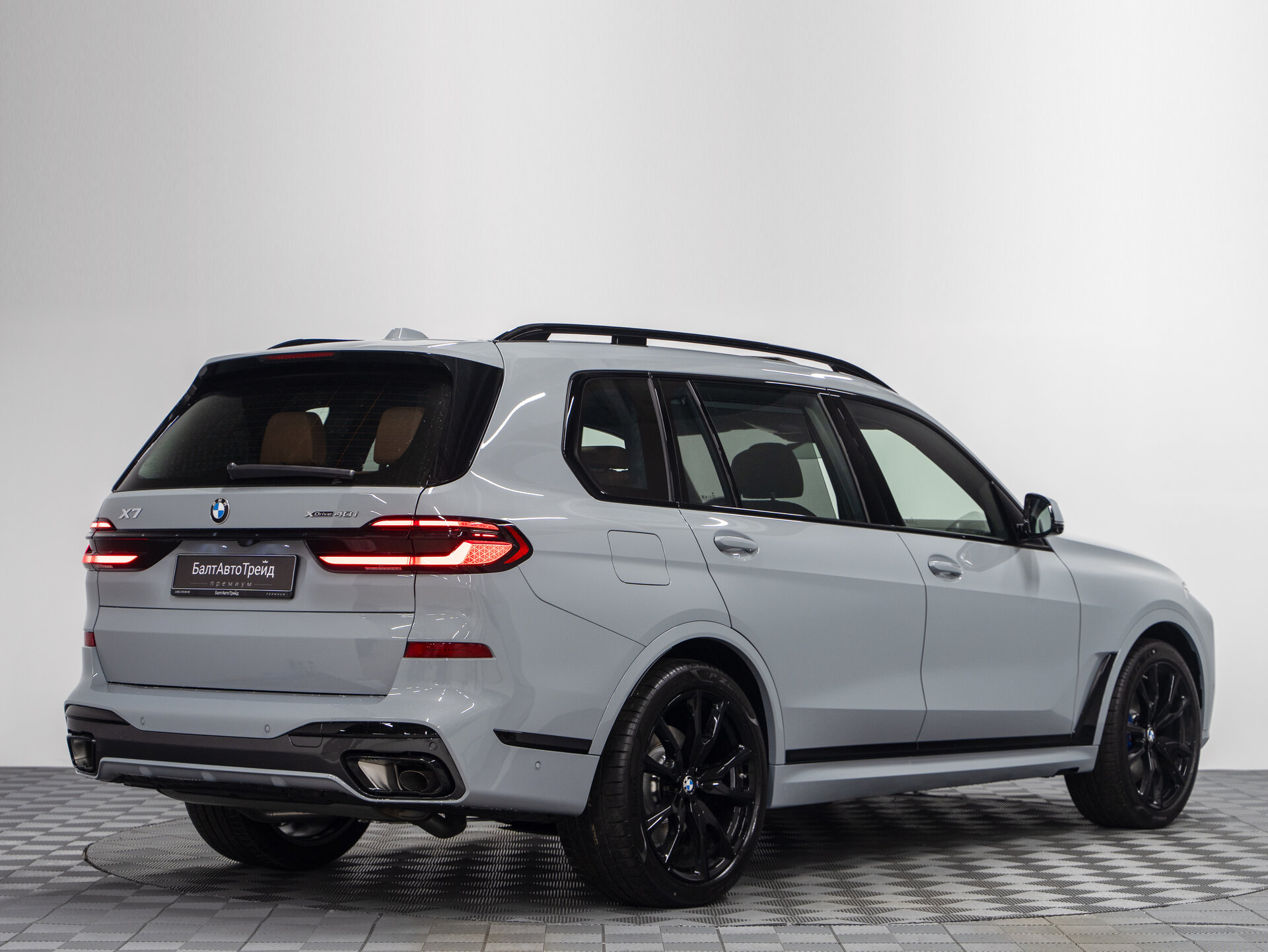 Автомобиль BMW X7 40i 3.0 AT (381 л.с.) 4WD - 8