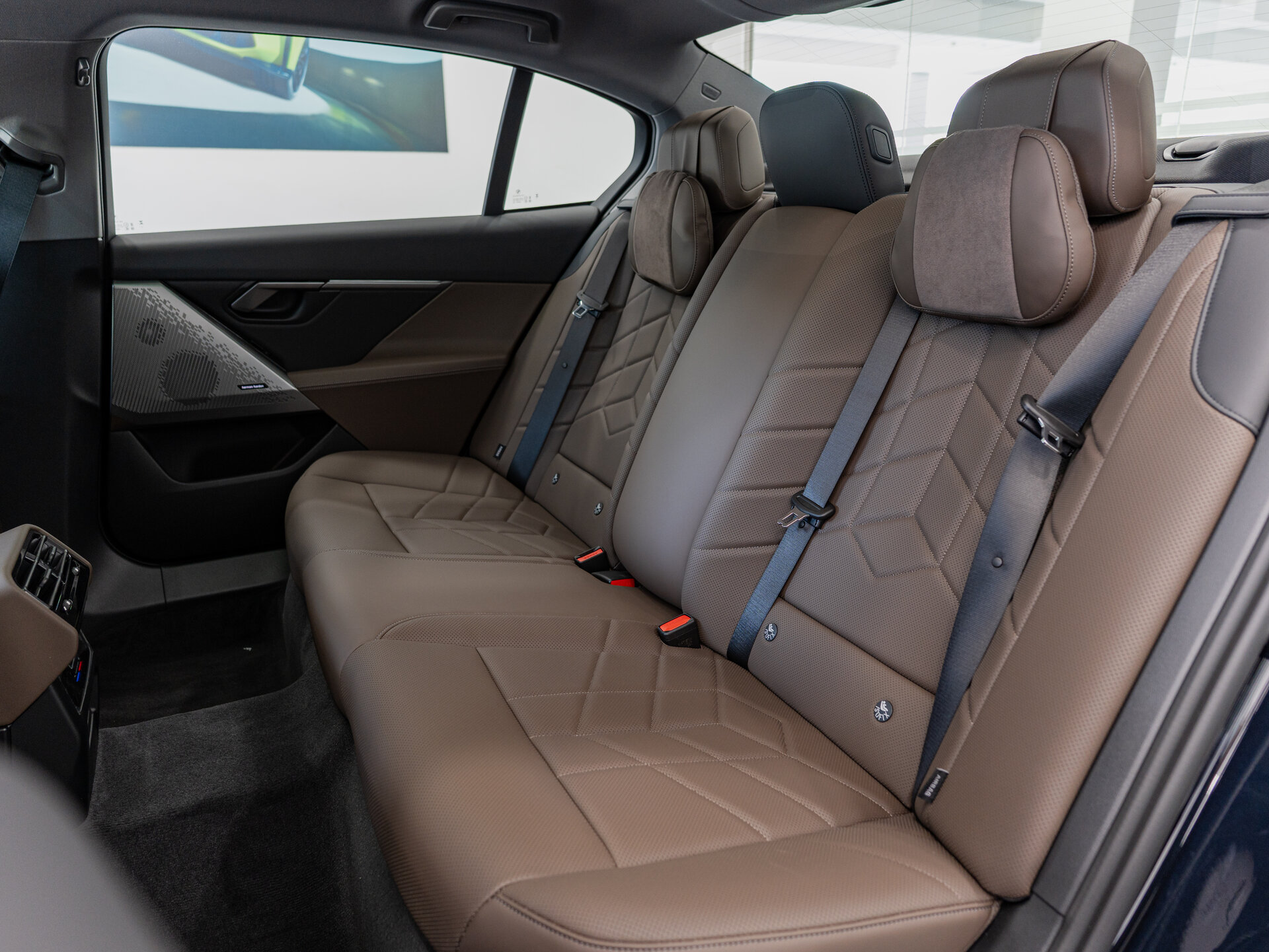 Автомобиль BMW 5 серии 530Li xDrive 2.0 AT (258 л.с.) 4WD - 18