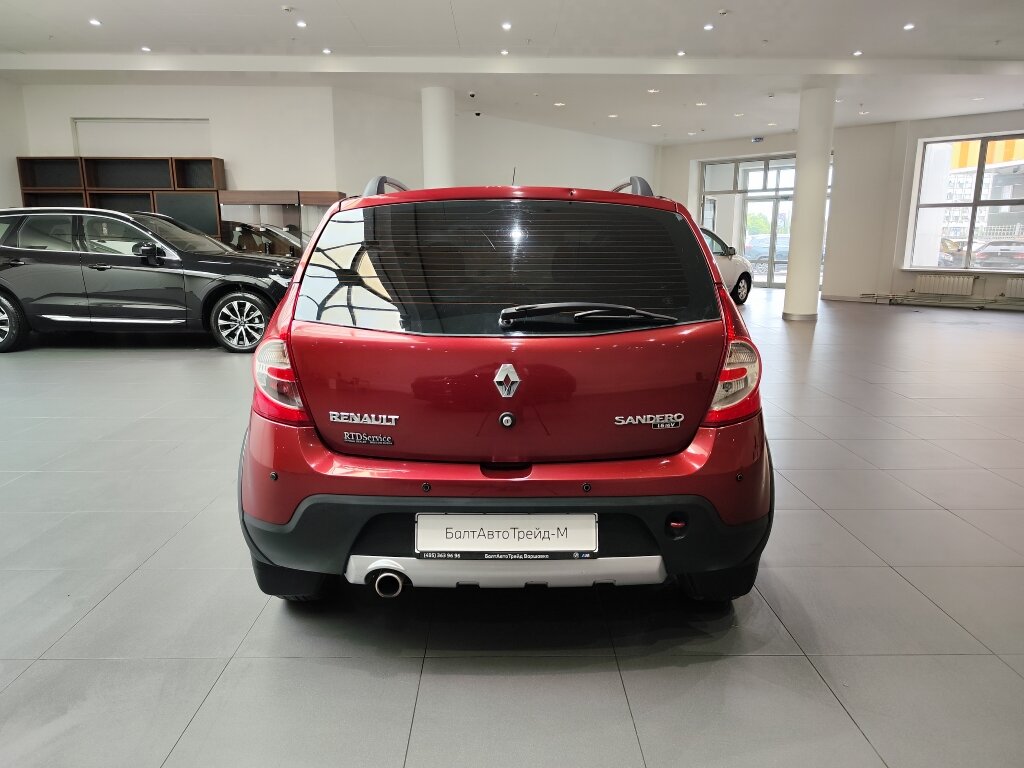 Автомобиль Renault Sandero Stepway 1.6 AT (103 л.с.) - 5