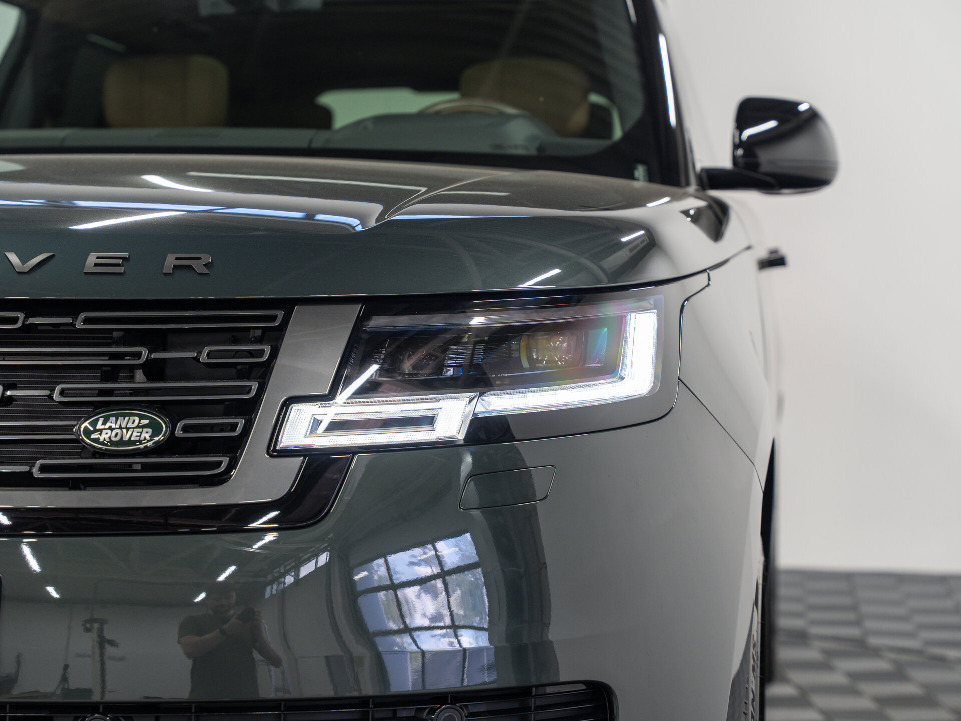 Автомобиль Land Rover Range Rover P400 MHEV 3.0 AT (400 л.с.) 4WD - 2