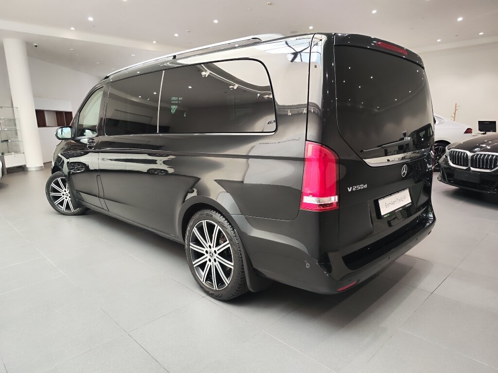 Автомобиль Mercedes-Benz V-Класс 250 d экстра длинный 2.1d AT (190 л.с.) 4WD - 4