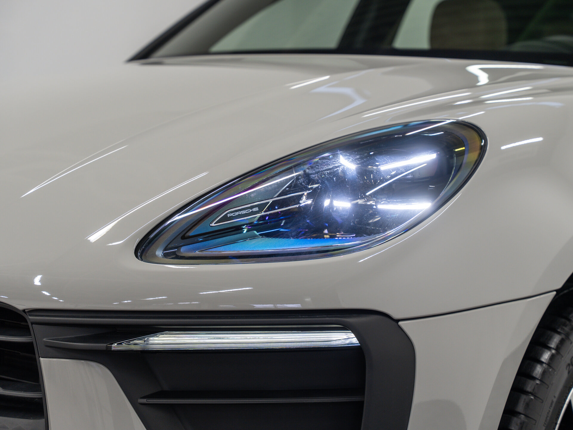 Автомобиль Porsche Macan 2.0 AMT (265 л.с.) 4WD - 2