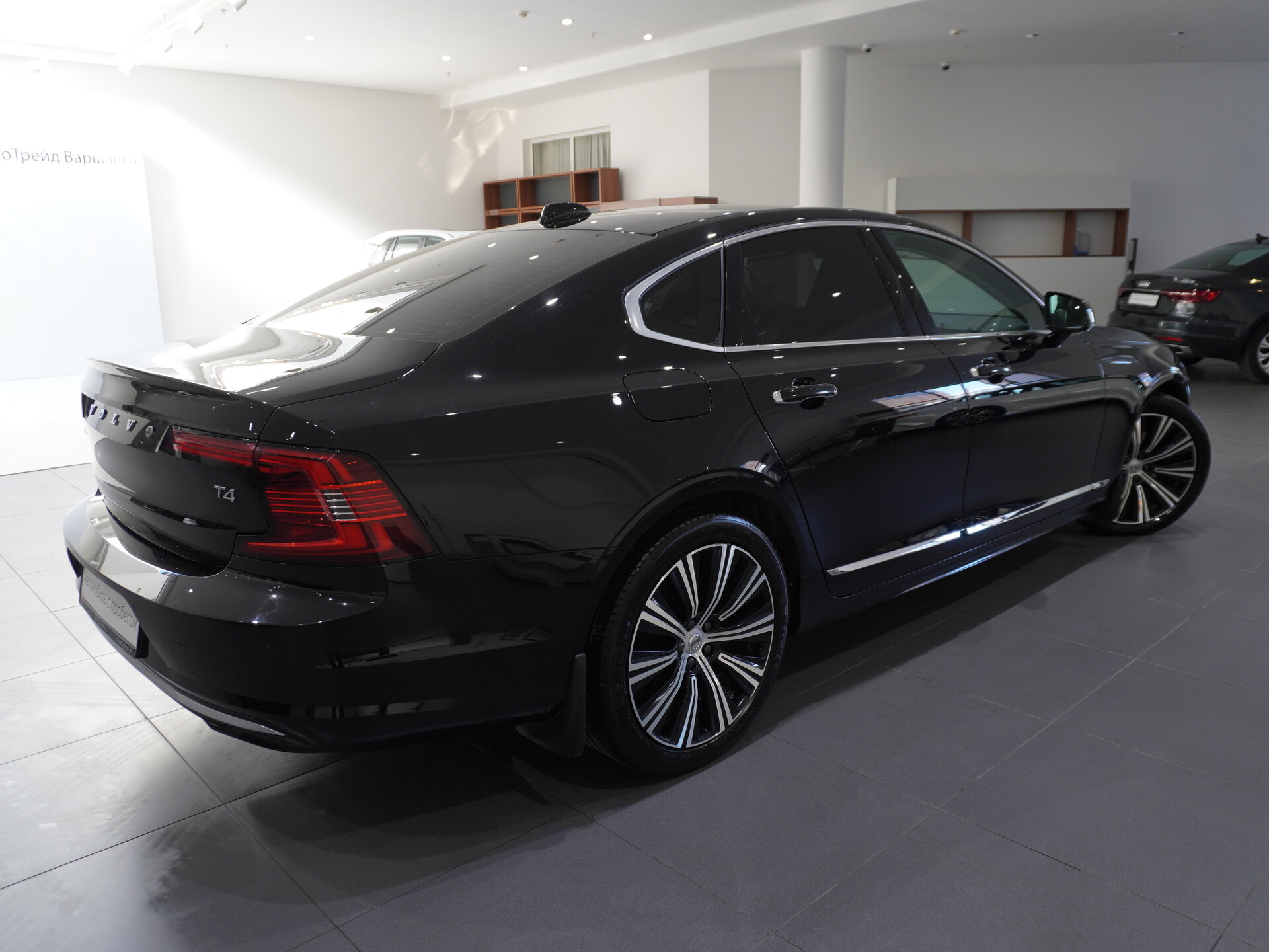 Автомобиль Volvo S90 2.0 AT (190 л.с.) - 6
