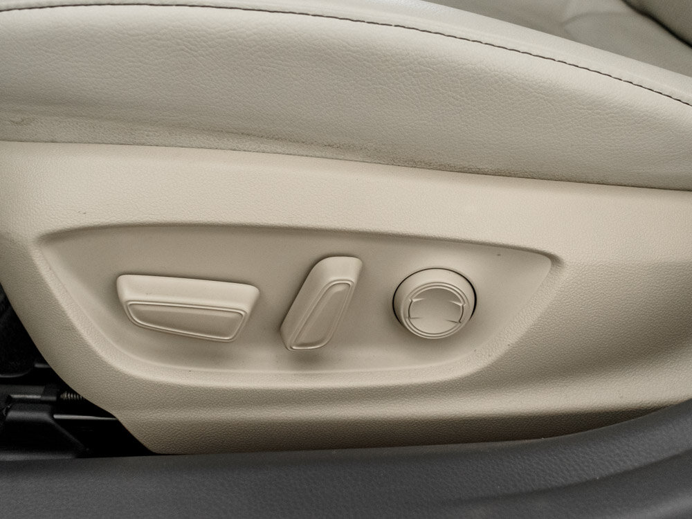 Купить Toyota Camry 3.5 AT (249 л.с.), 2022 в Екатеренбурге