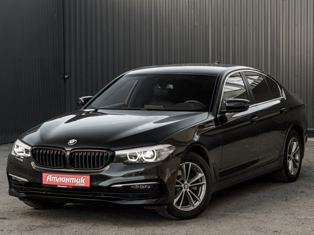 Купить BMW 5 серии 520d xDrive 2.0d AT (190 л.с.) 4WD, 2019 в Екатеренбурге