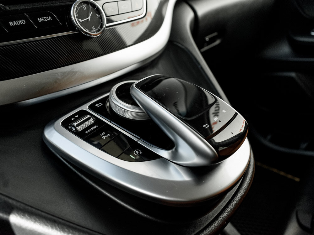 Купить Mercedes-Benz V-Класс 220 d длинный 2.1d AT (163 л.с.), 2018 в Екатеренбурге