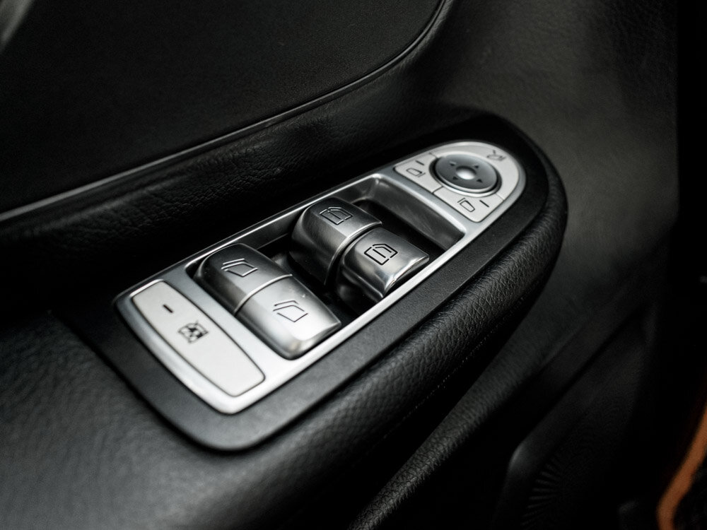 Купить Mercedes-Benz V-Класс 220 d длинный 2.1d AT (163 л.с.), 2018 в Екатеренбурге