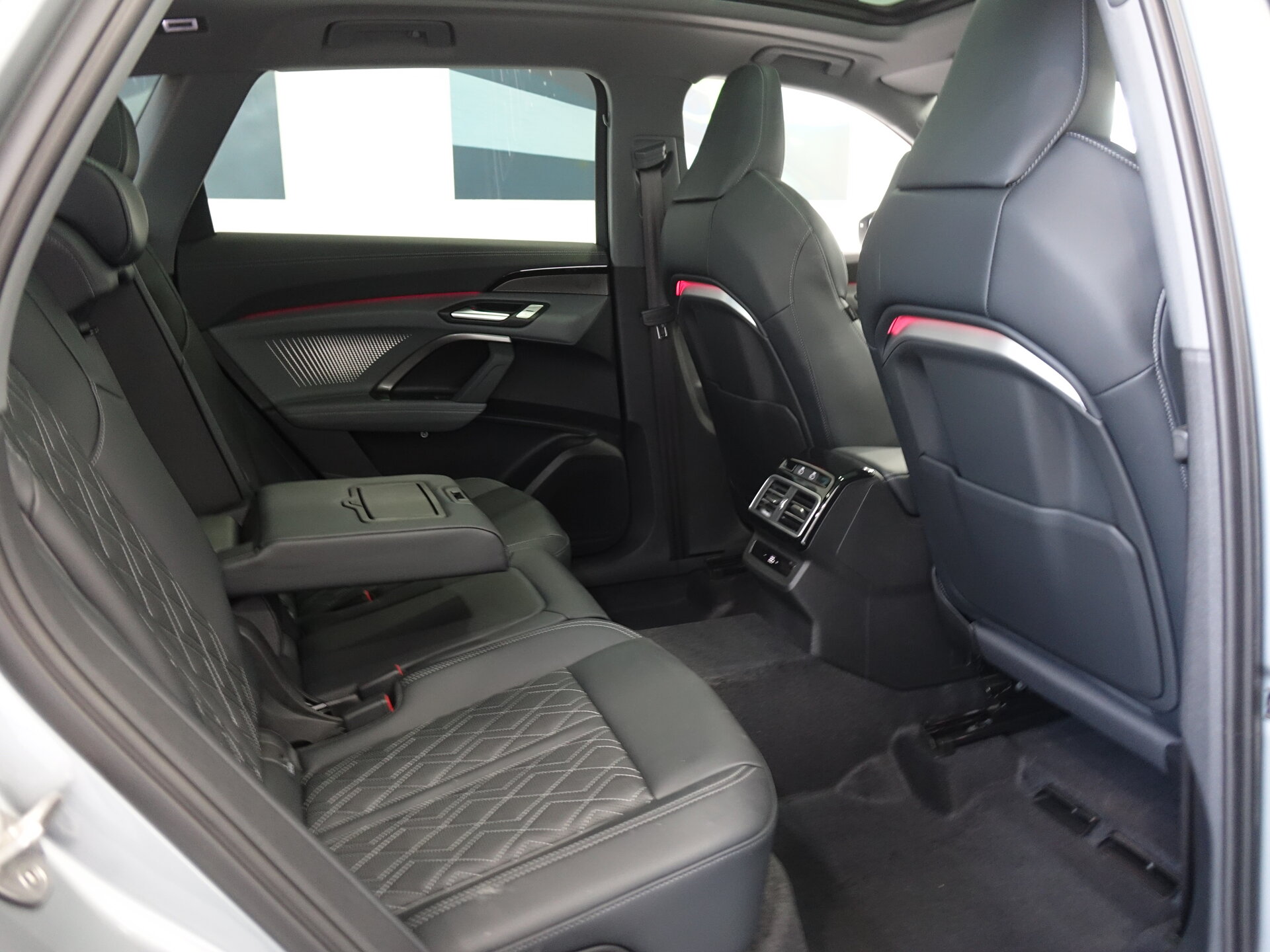 Автомобиль Audi Q5 L 2.0 AMT (204 л.с.) 4WD - 19