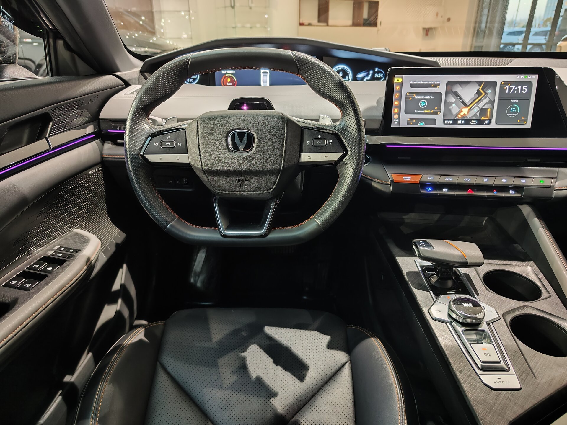 Автомобиль Changan UNI-V 1.5 AMT (181 л.с.) - 17