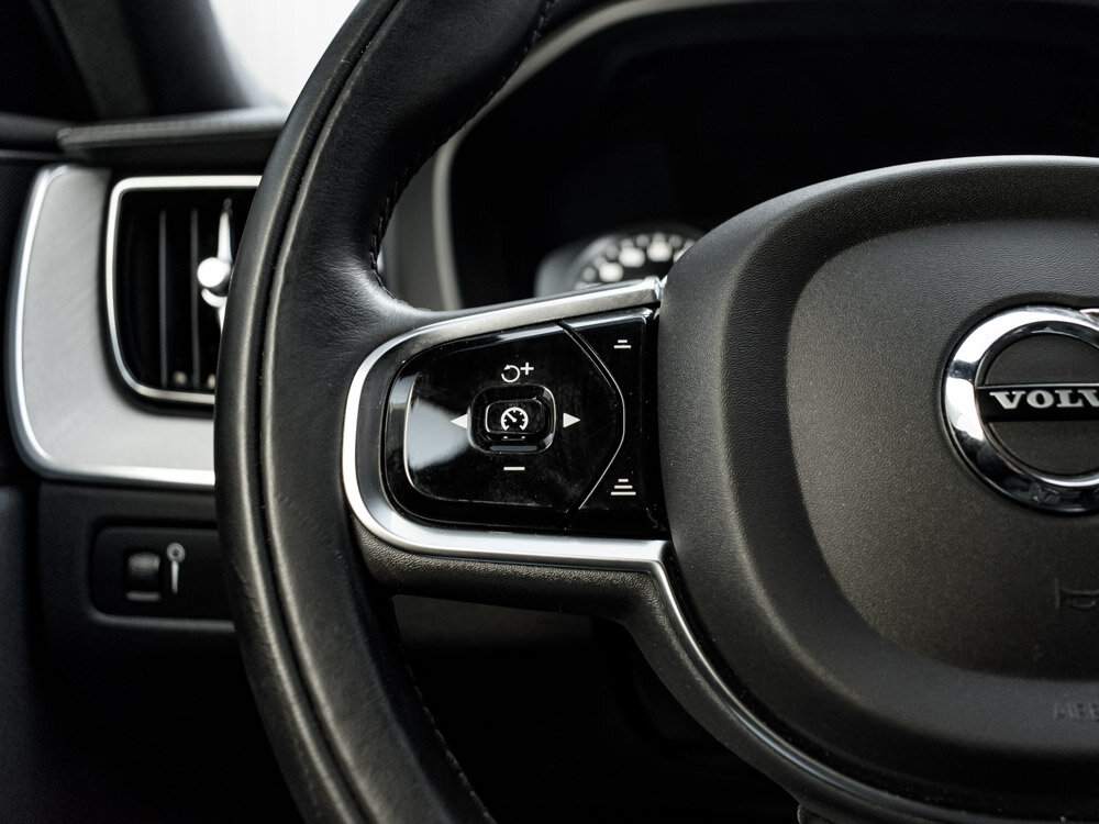Купить Volvo XC60 2.0 AT (249 л.с.) 4WD, 2021 в Екатеренбурге