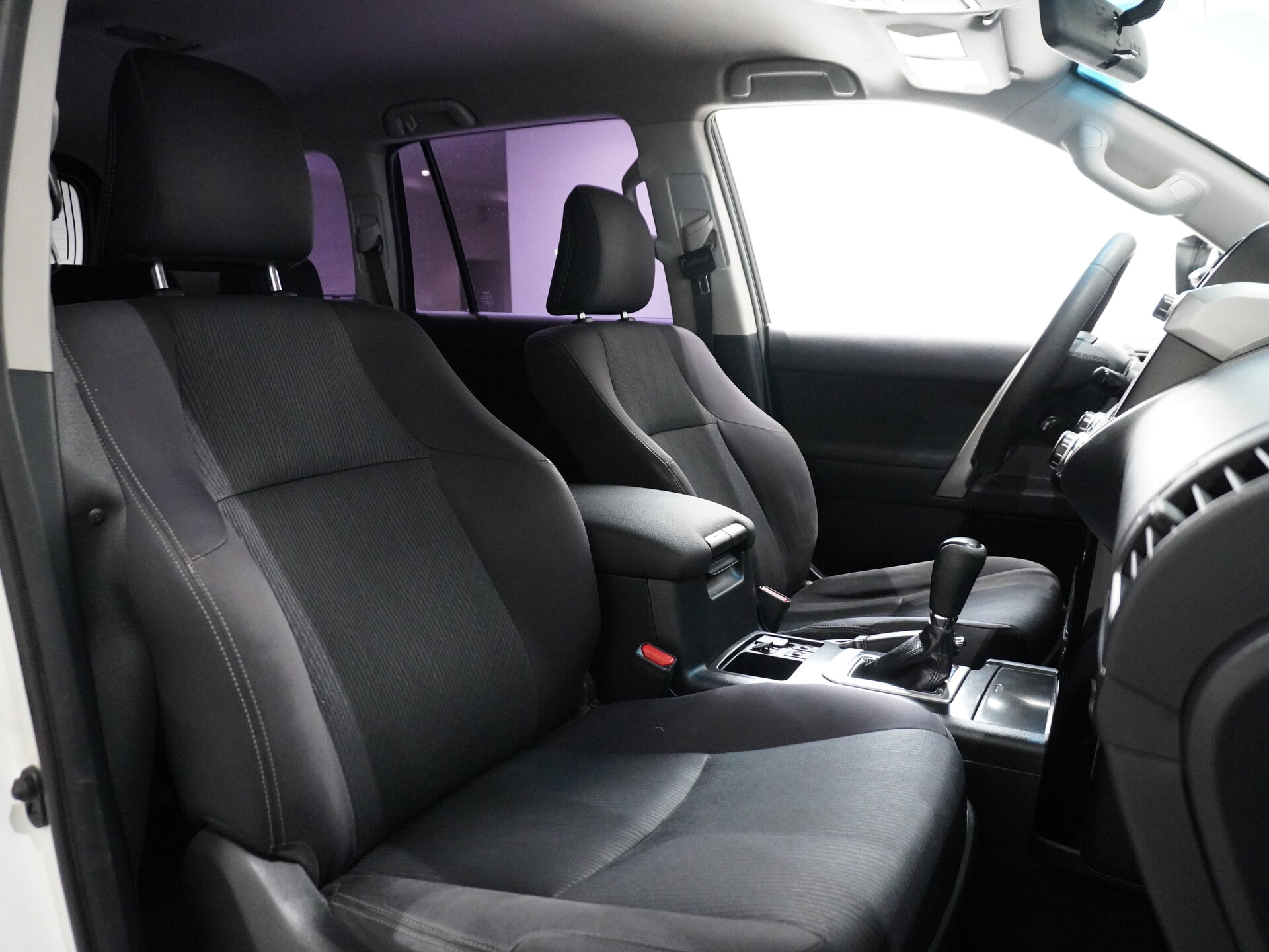 Автомобиль Toyota Land Cruiser Prado 3.0d AT (173 л.с.) 4WD - 12