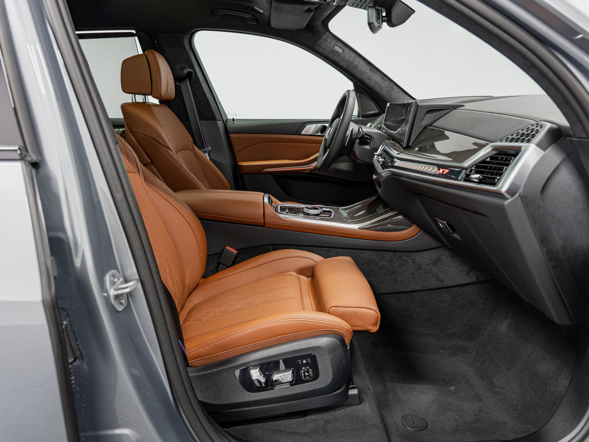 Автомобиль BMW X7 40i 3.0 AT (381 л.с.) 4WD - 14