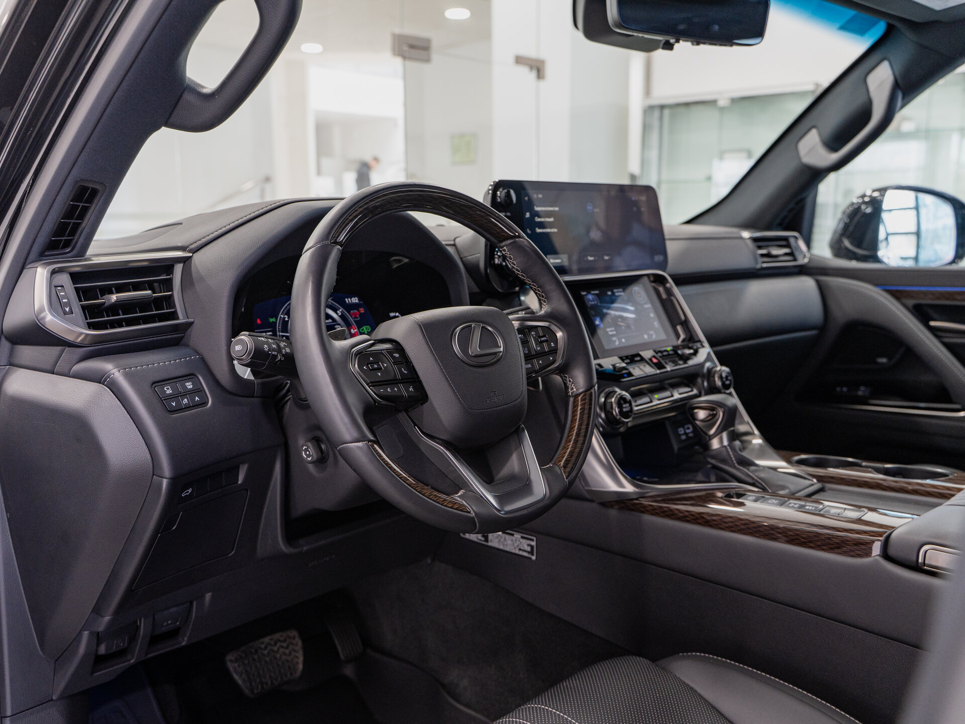 Автомобиль Lexus LX 600 3.4 AT (415 л.с.) 4WD - 7