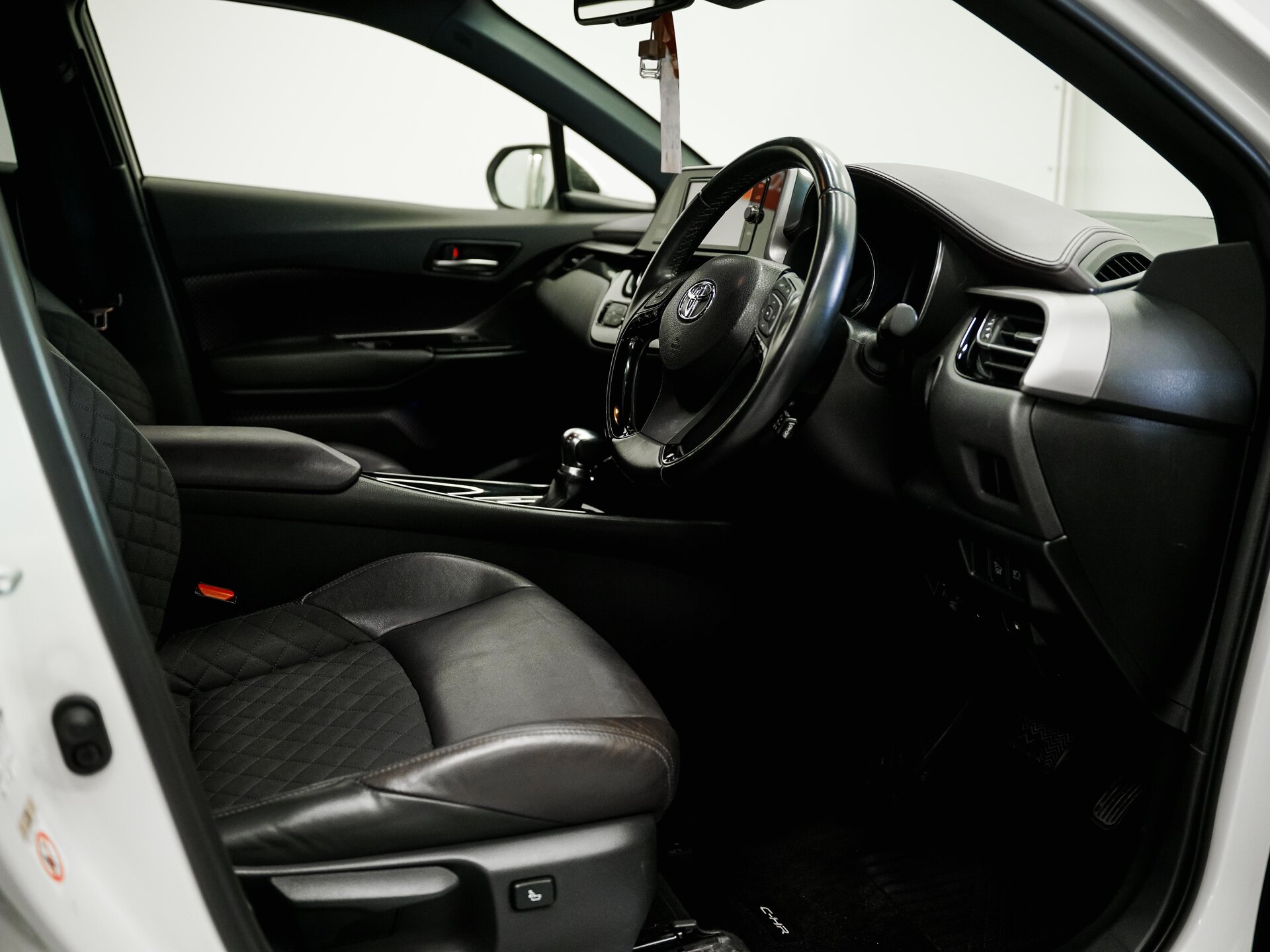 Toyota C-HR 2017 18