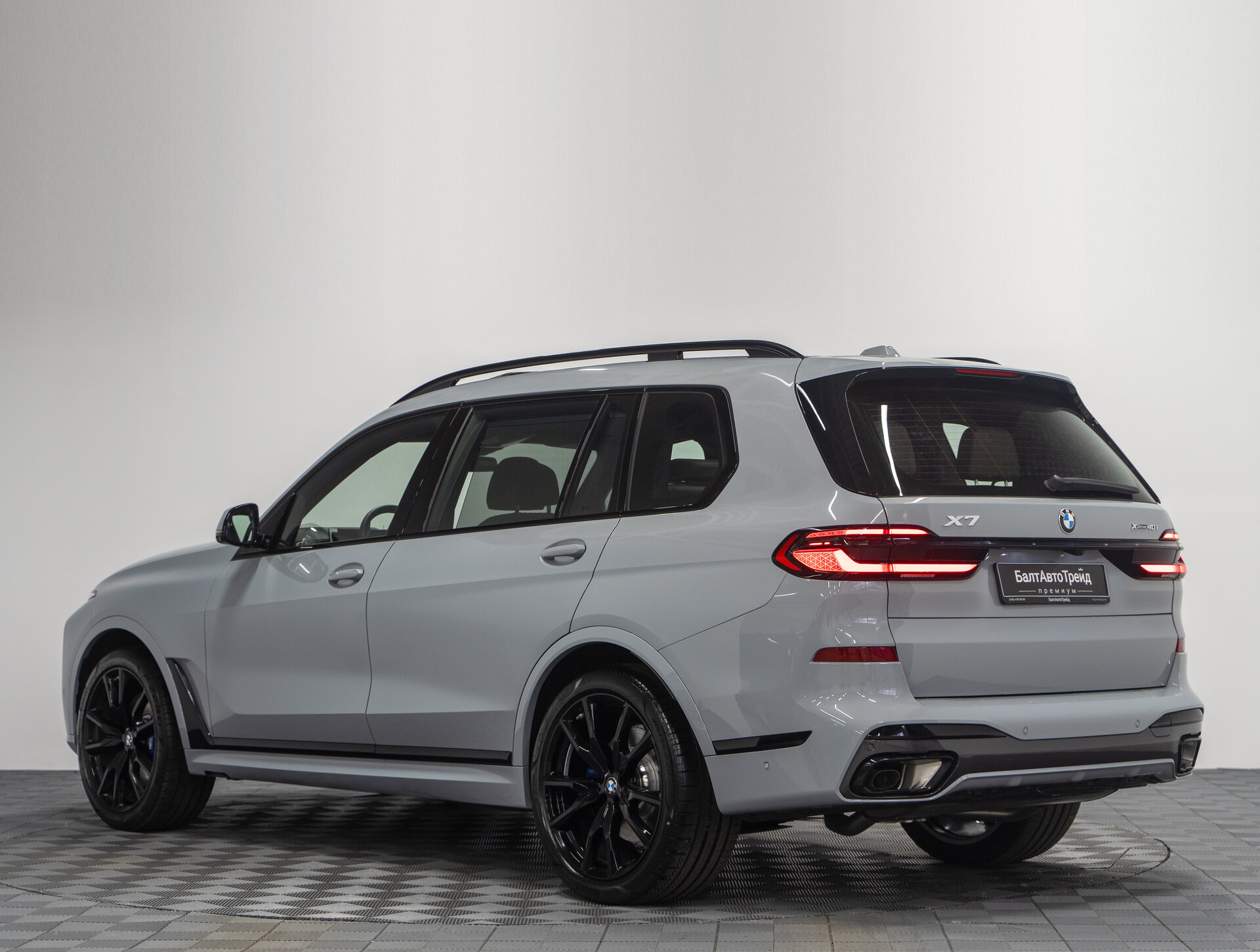 Автомобиль BMW X7 40i 3.0 AT (381 л.с.) 4WD - 11