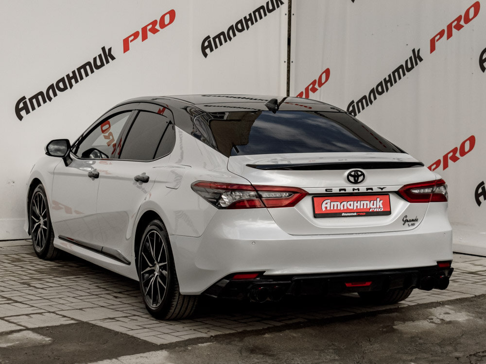 Купить Toyota Camry 3.5 AT (249 л.с.), 2022 в Екатеренбурге