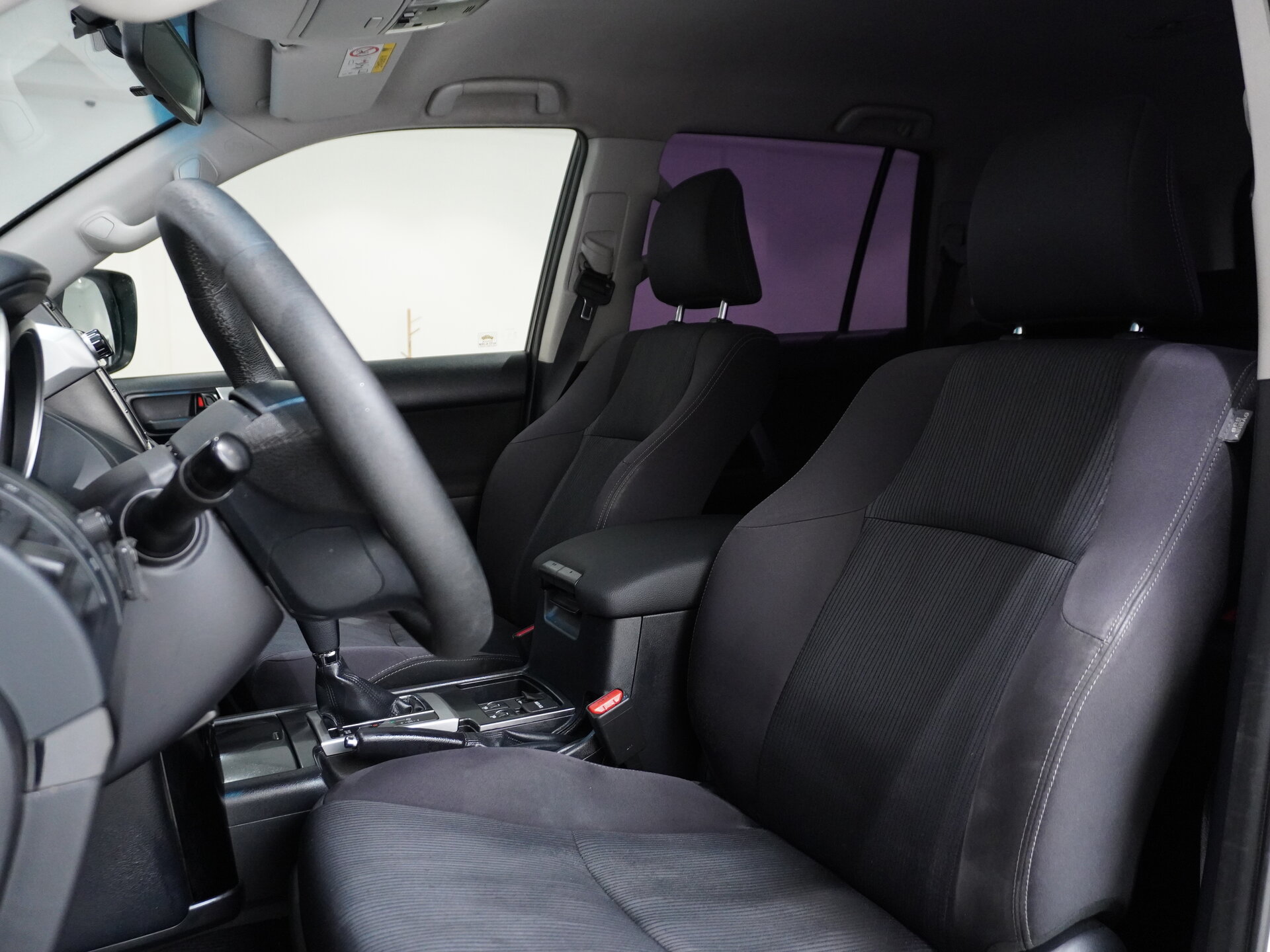 Автомобиль Toyota Land Cruiser Prado 3.0d AT (173 л.с.) 4WD - 8