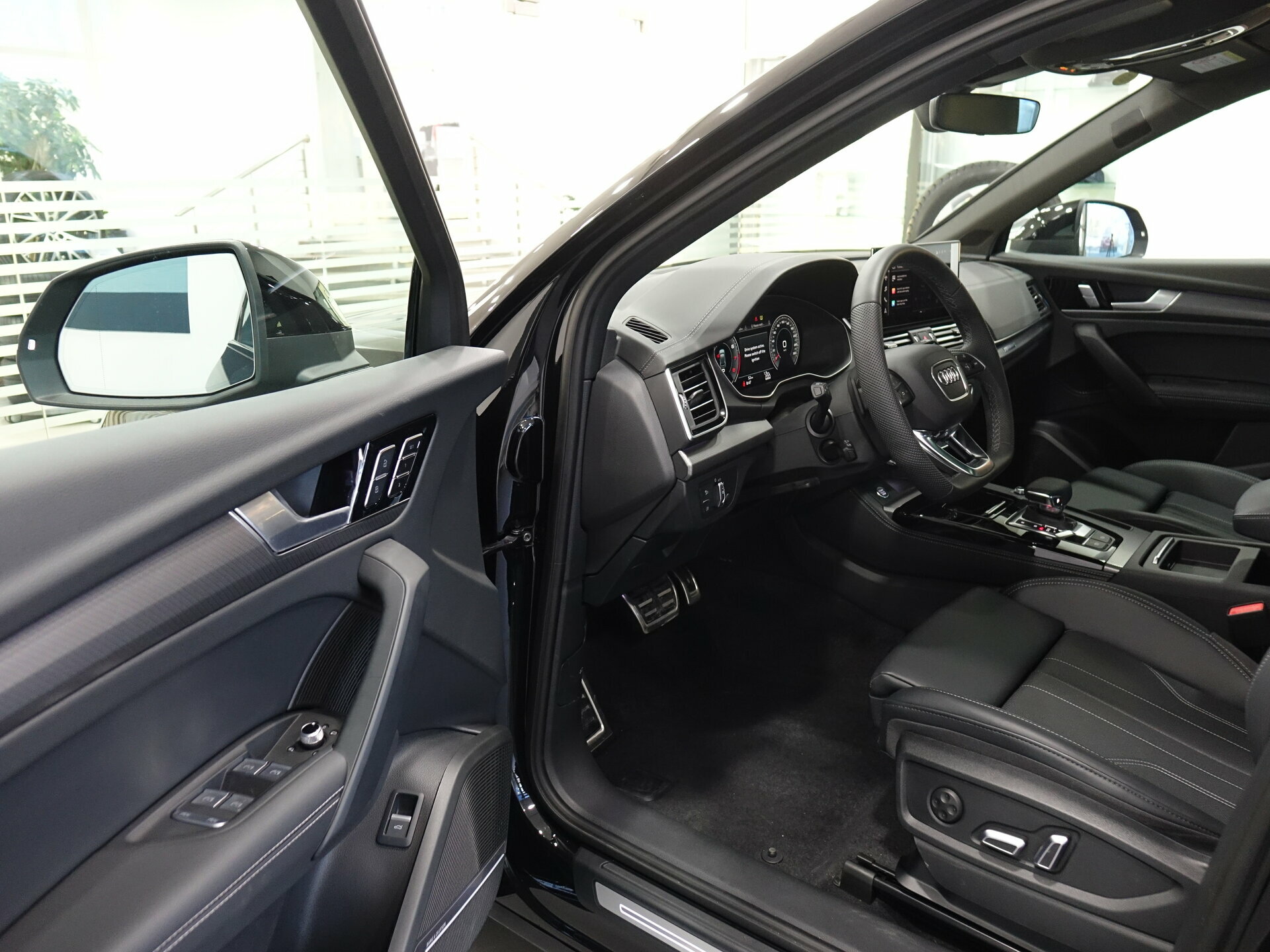 Автомобиль Audi Q5 L 45 TFSI 2.0 AMT (245 л.с.) 4WD - 14