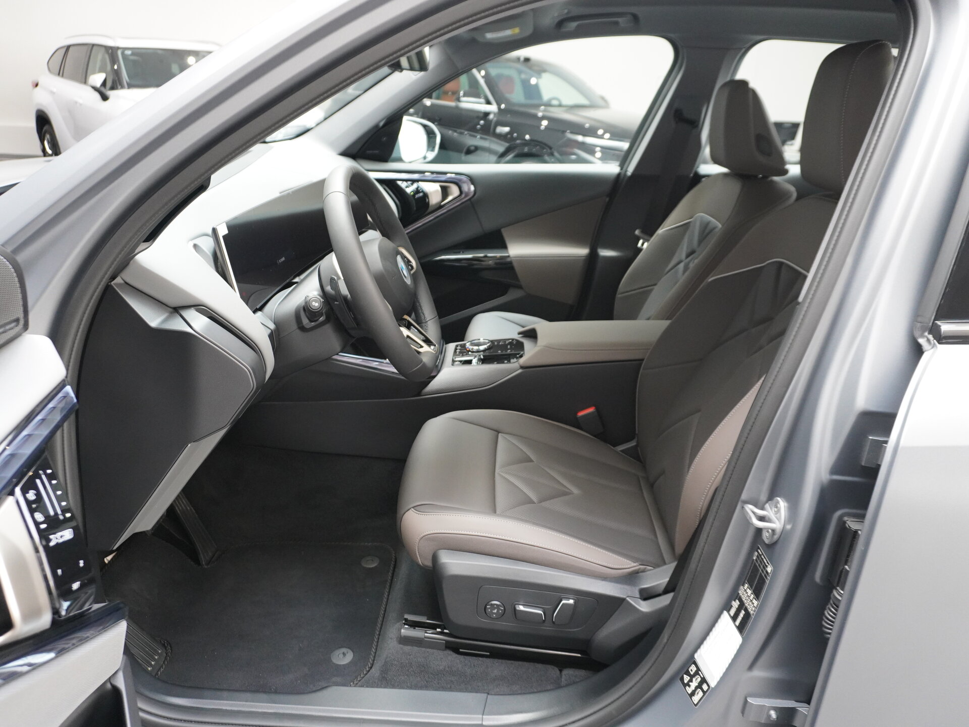 Автомобиль BMW X3 30L xDrive 2.0 AT (258 л.с.) 4WD - 15