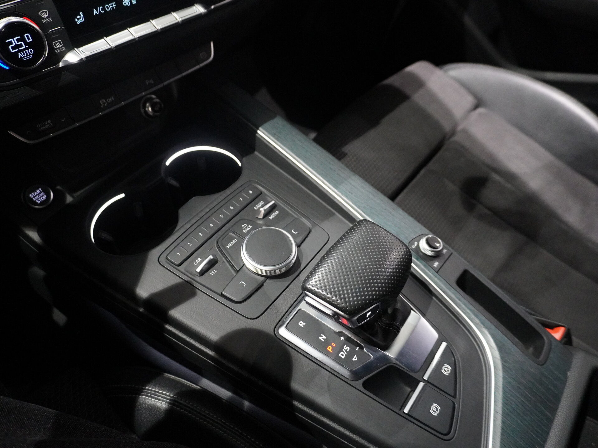 Автомобиль Audi A4 2.0d AMT (190 л.с.) 4WD - 17