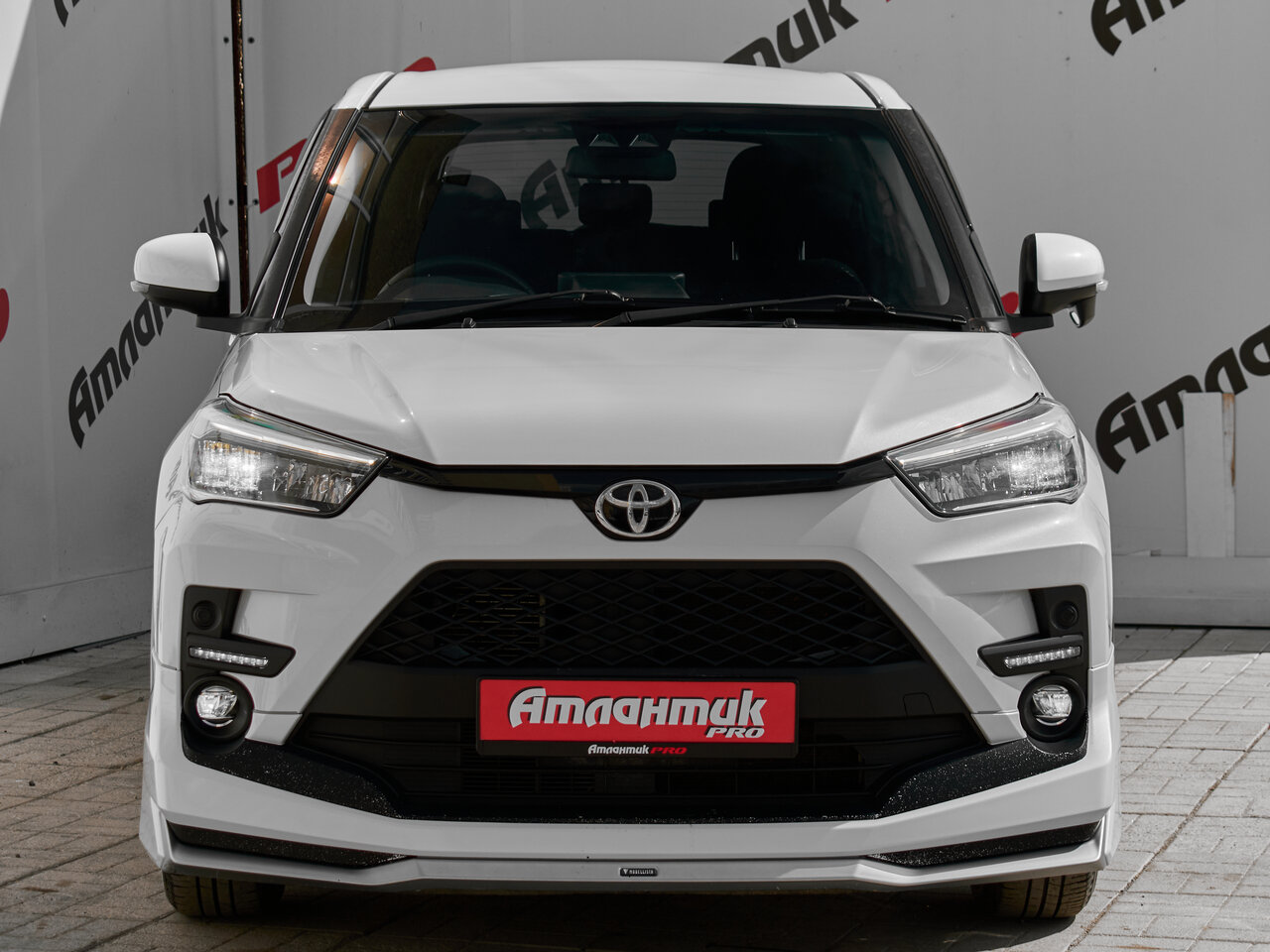 Купить Toyota Raize 1.0 CVT (98 л.с.) 4WD, 2020 в Екатеренбурге