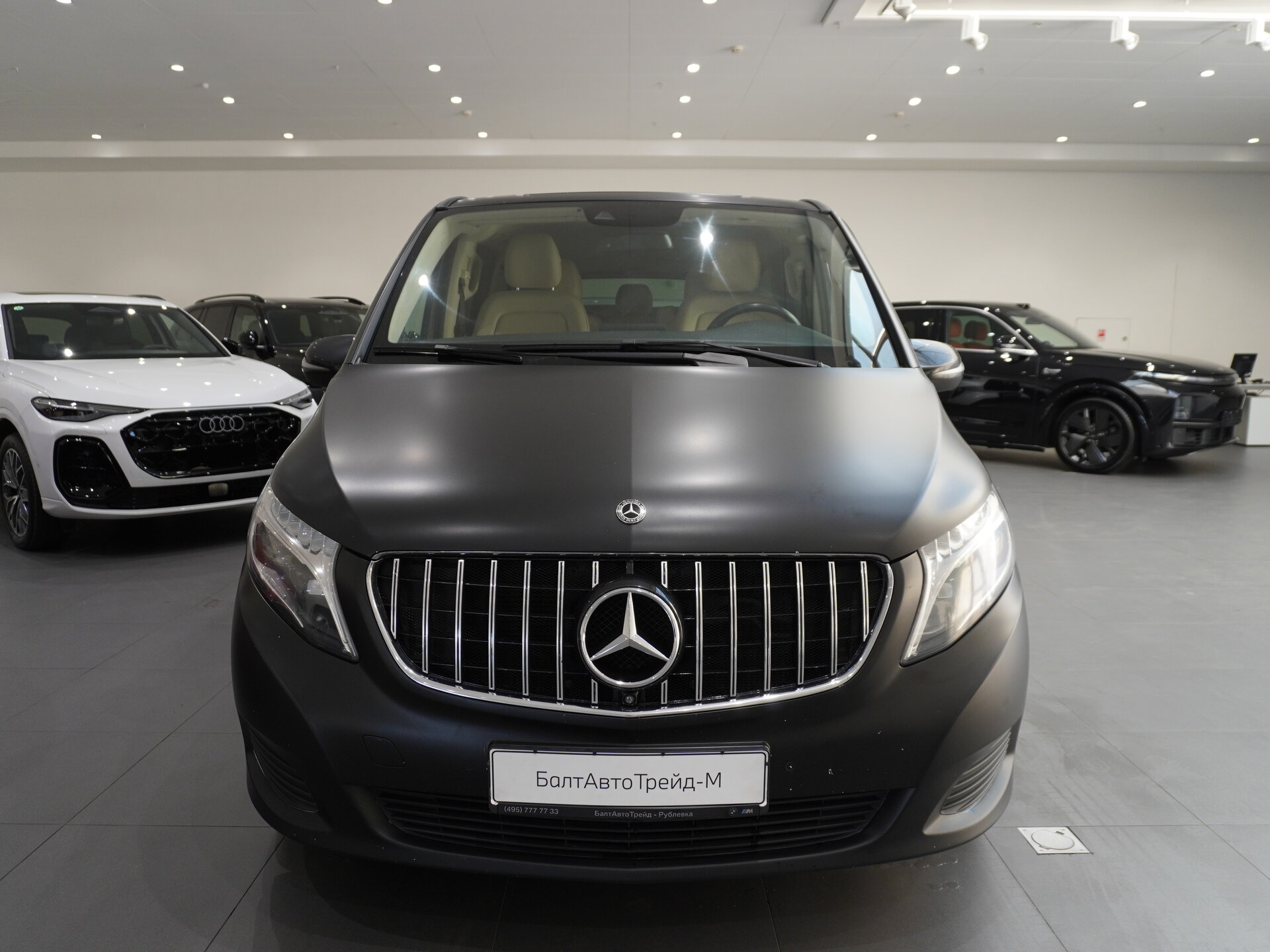 Автомобиль Mercedes-Benz V-Класс 250 d длинный 2.1d AT (190 л.с.) 4WD - 2