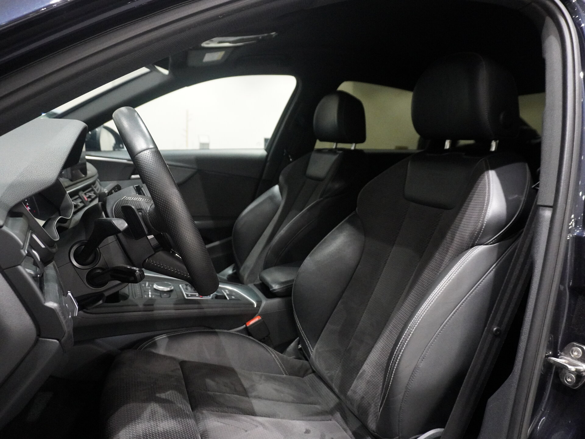 Автомобиль Audi A4 2.0d AMT (190 л.с.) 4WD - 8