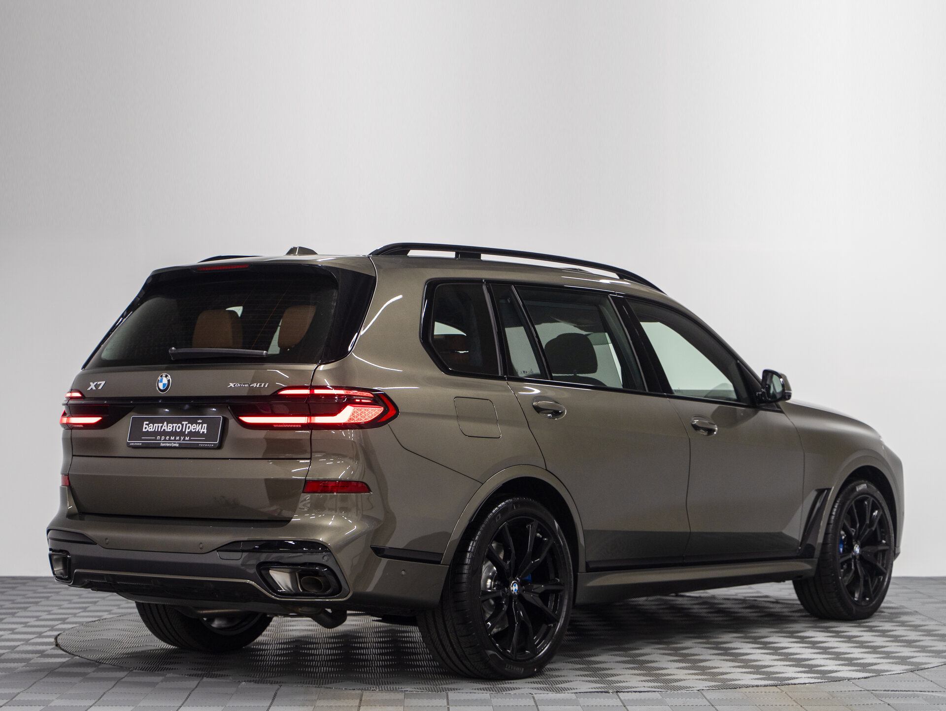 Автомобиль BMW X7 40i 3.0 AT (381 л.с.) 4WD - 8